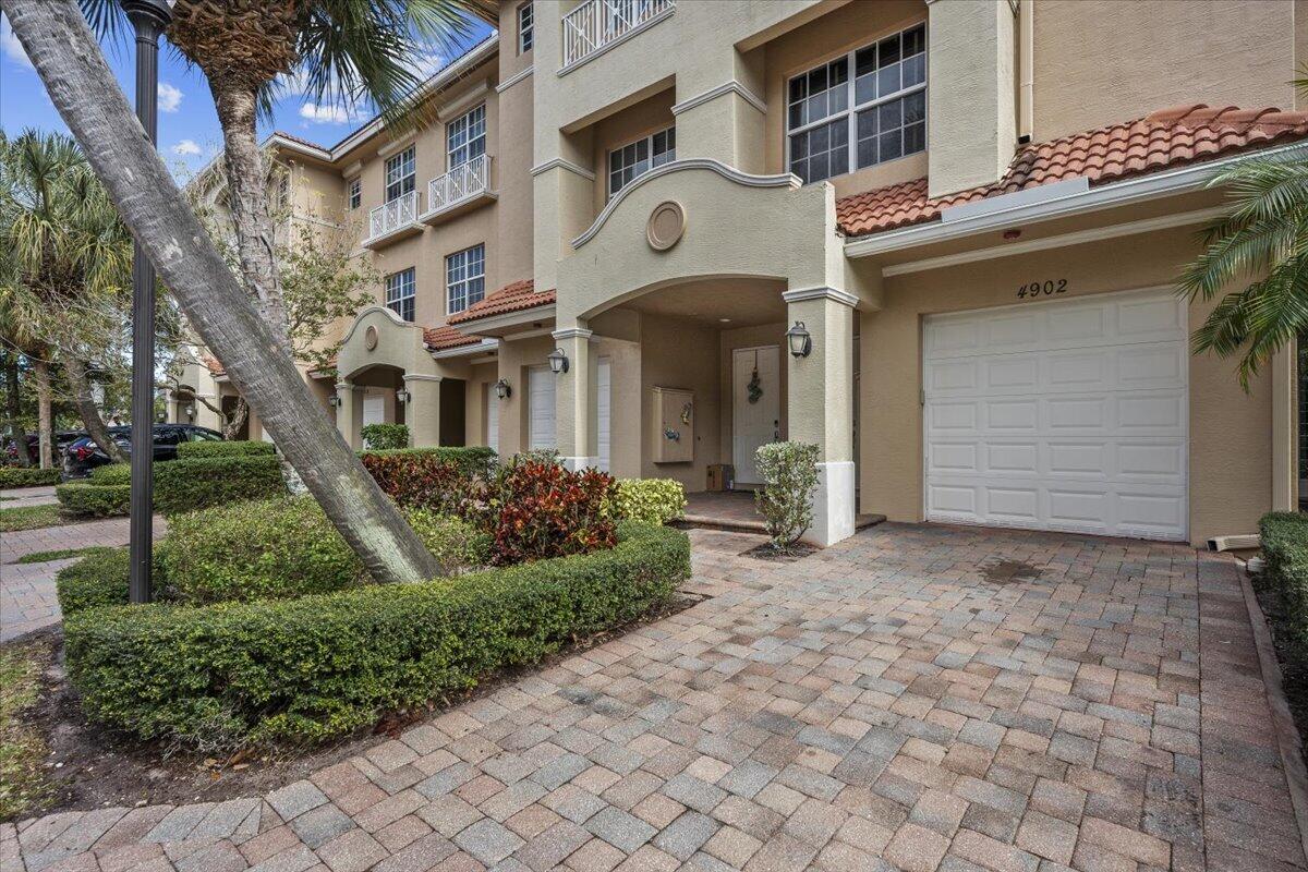 4902 Vine Cliff, Palm Beach Gardens FL 33418