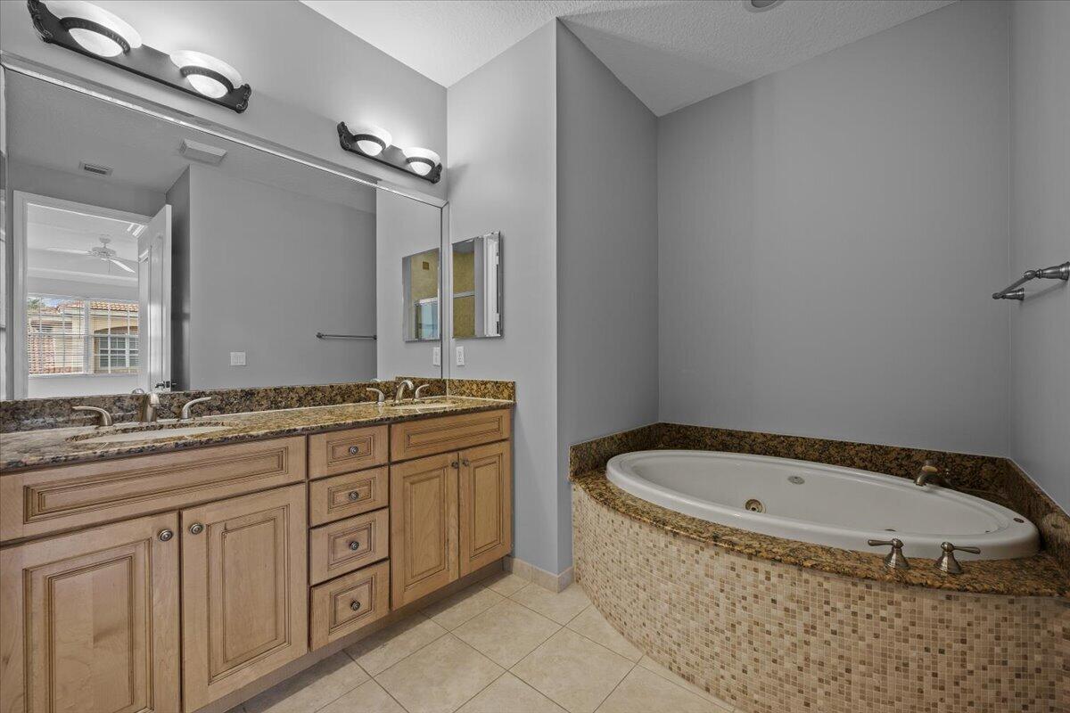 4902 Vine Cliff, Palm Beach Gardens FL 33418