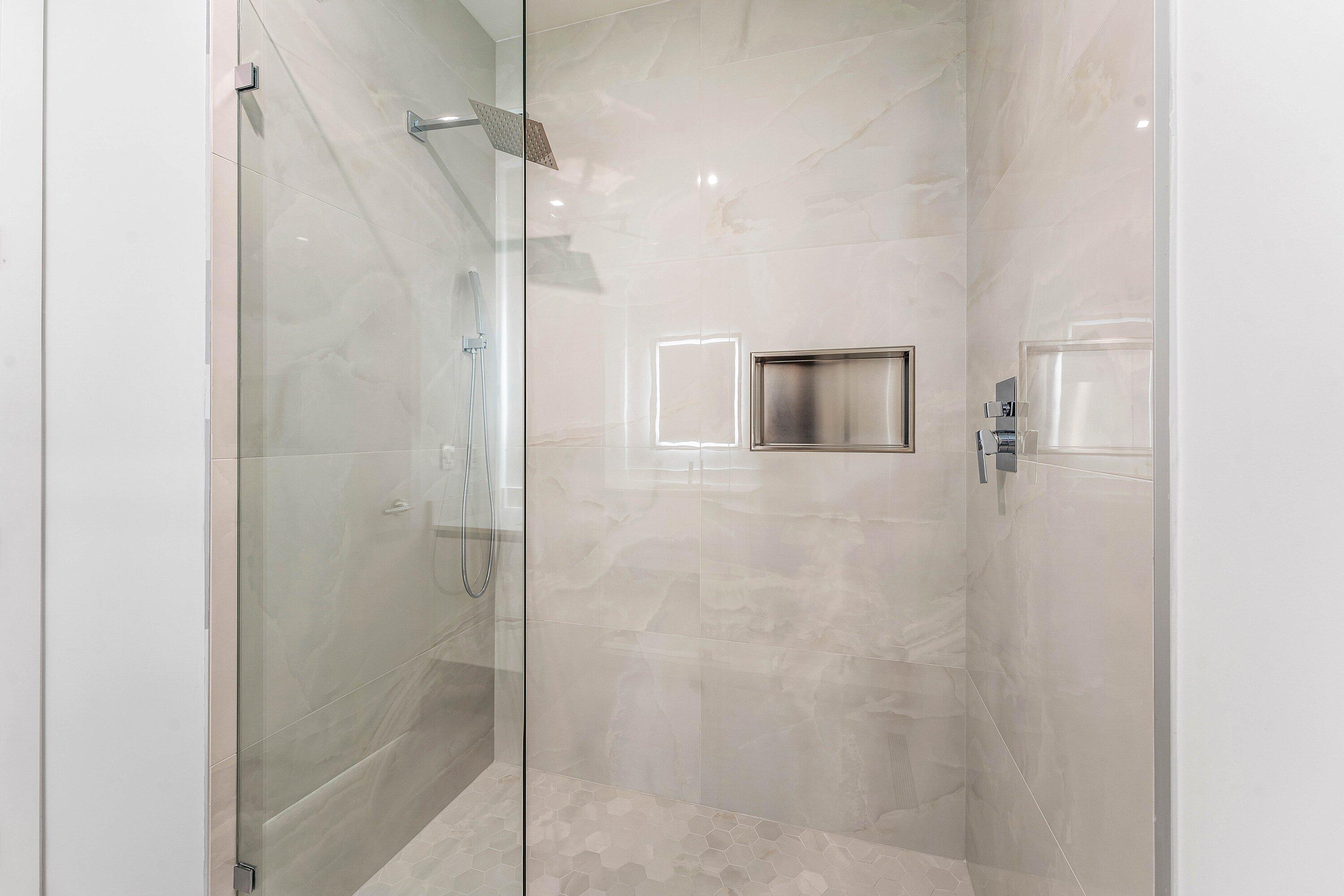 220 Lake Shore #1006, Lake Park FL 33403