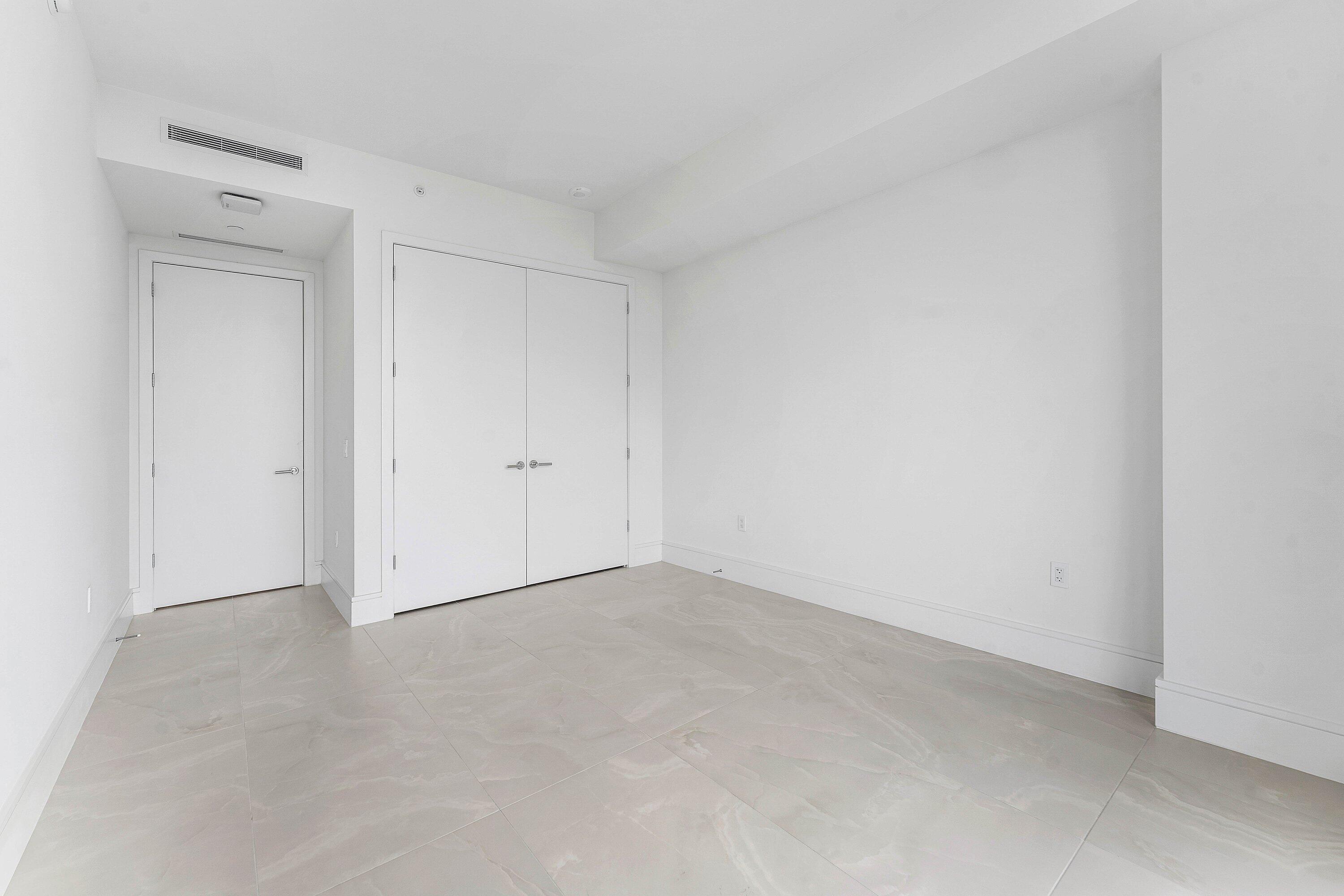 220 Lake Shore #1006, Lake Park FL 33403