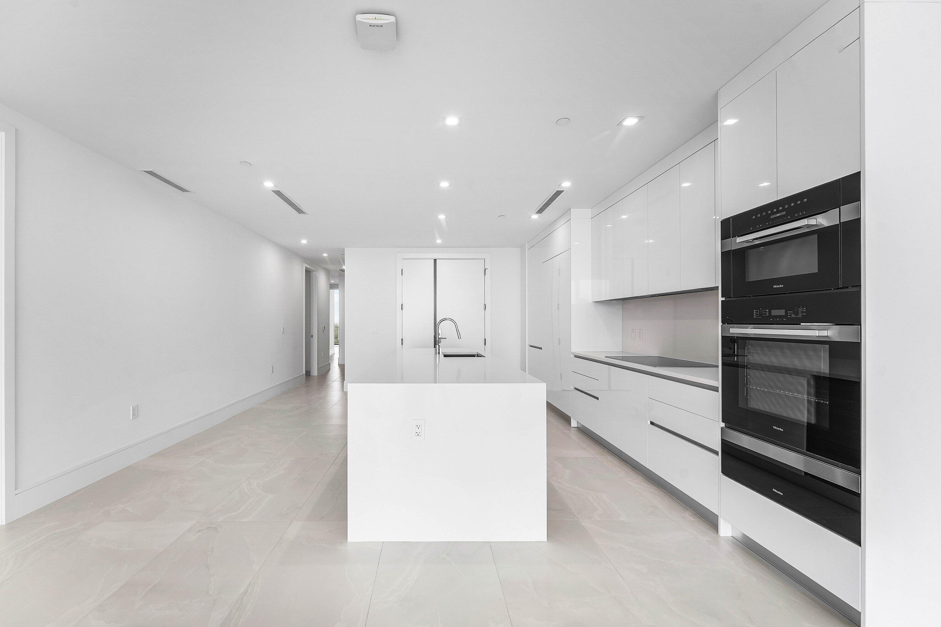 220 Lake Shore #1006, Lake Park FL 33403
