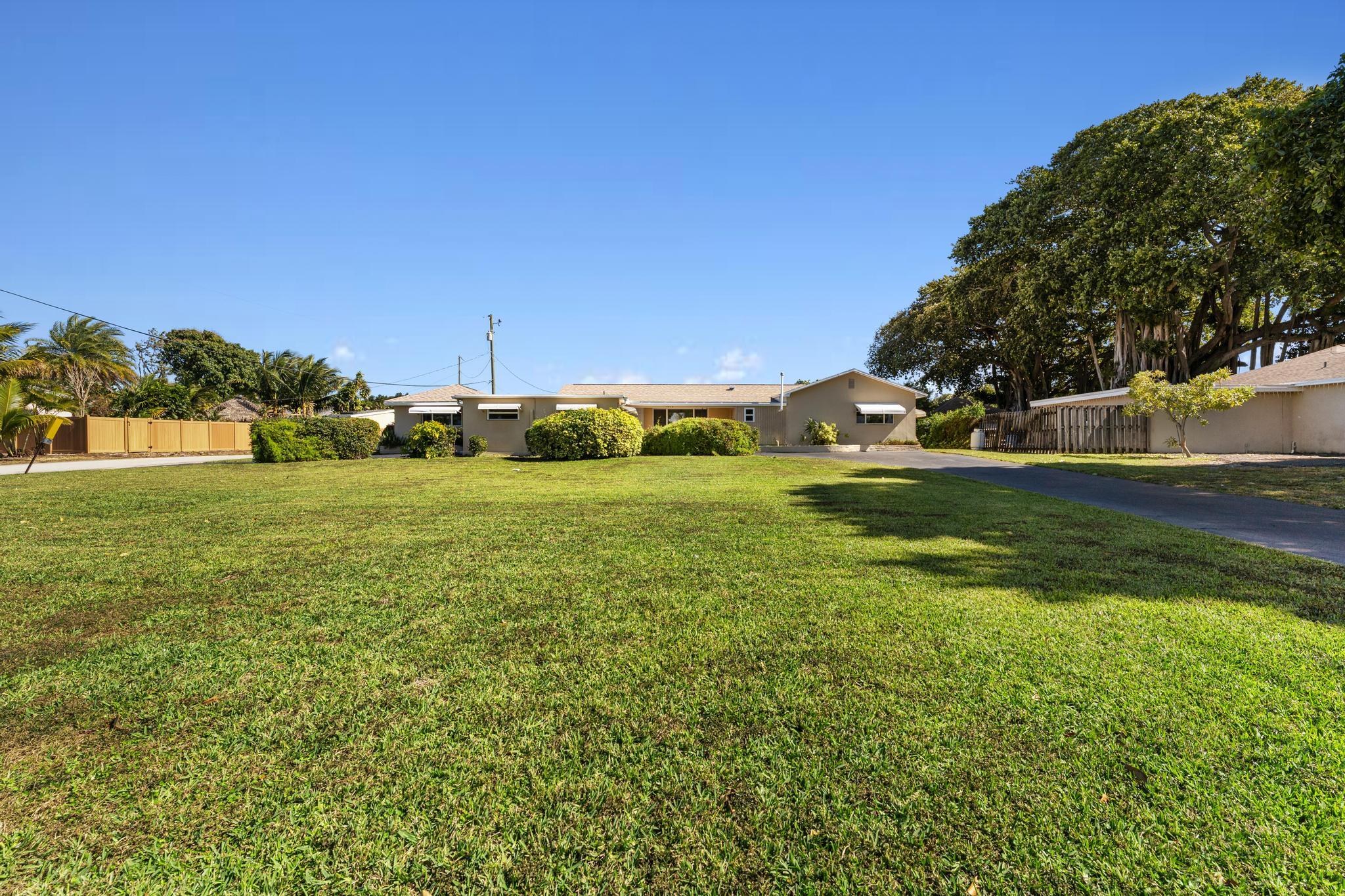 1812 High Ridge, Lake Worth FL 33461