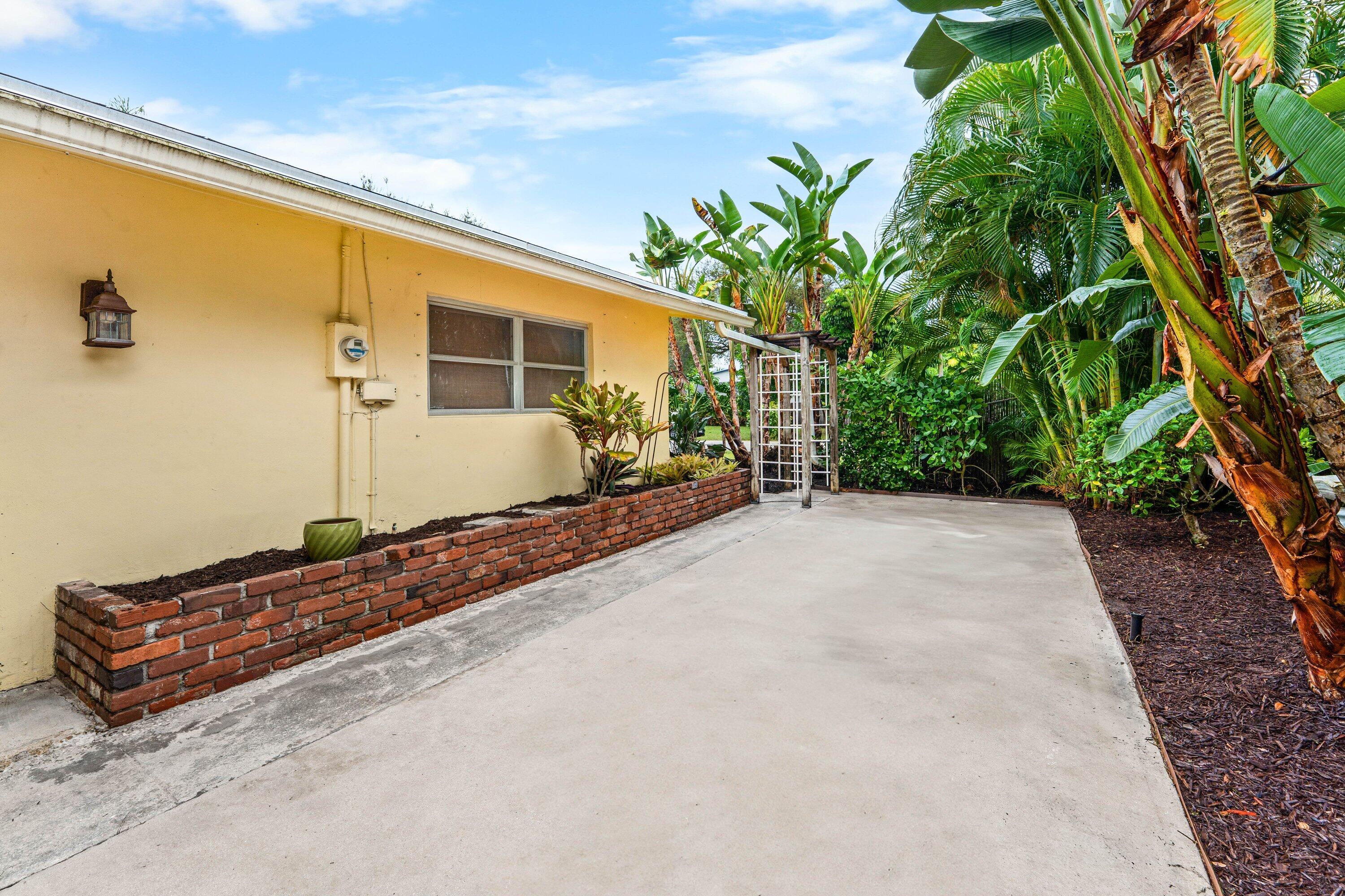 603 Riverside, Palm Beach Gardens FL 33410