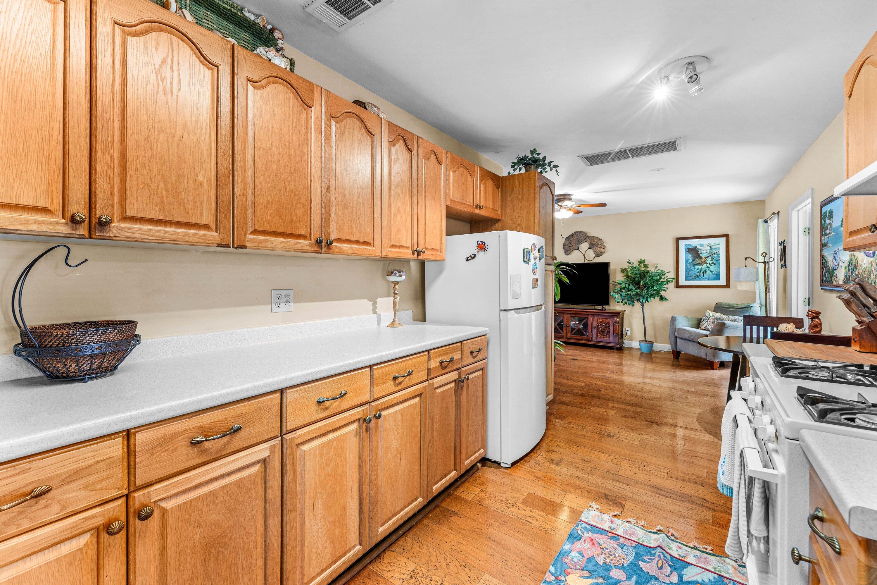 603 Riverside, Palm Beach Gardens FL 33410