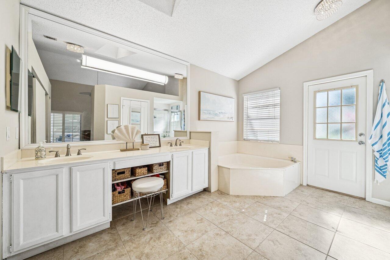 9112 Baybury, West Palm Beach FL 33411