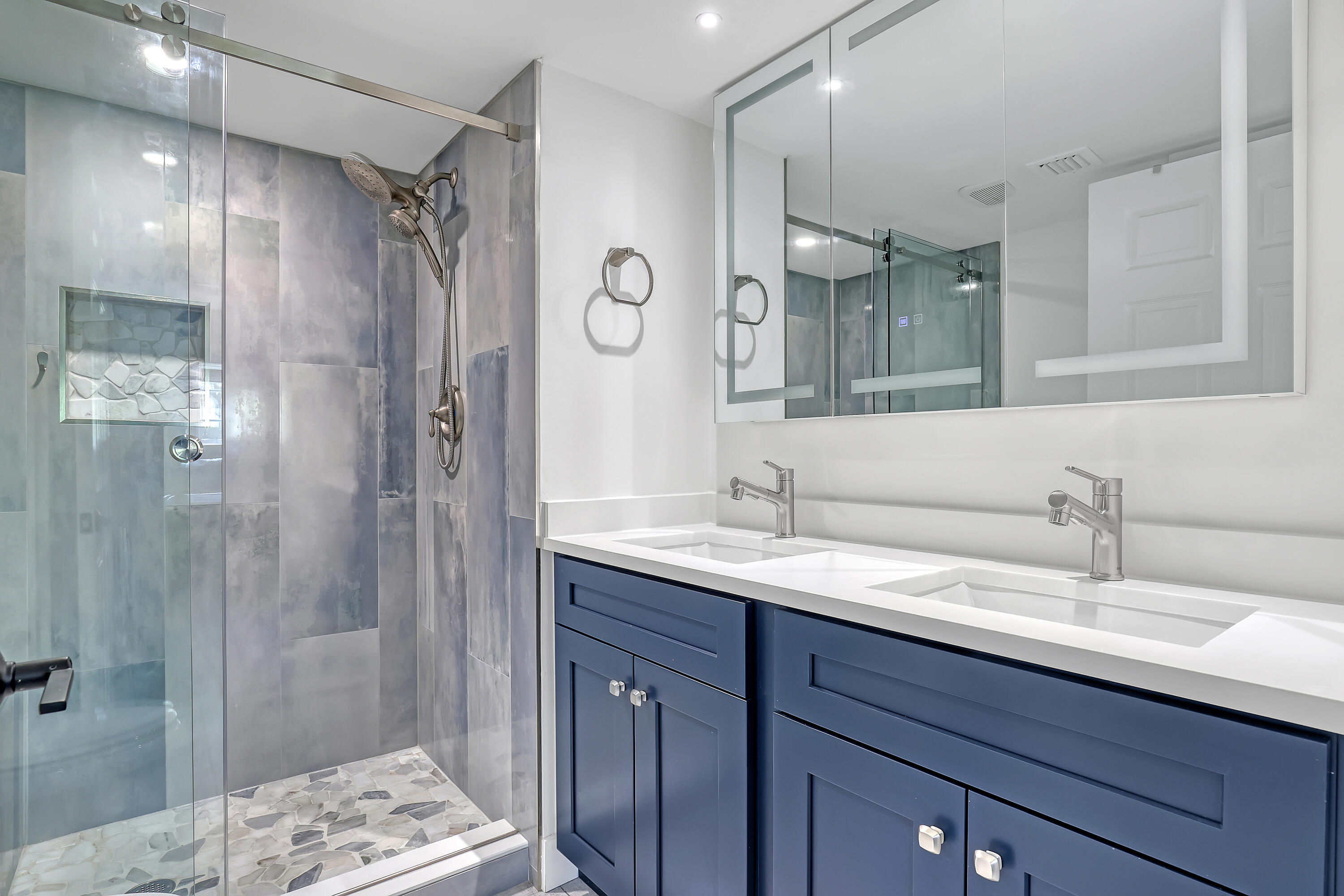 204 Palm Beach Trace #204, Royal Palm Beach FL 33411
