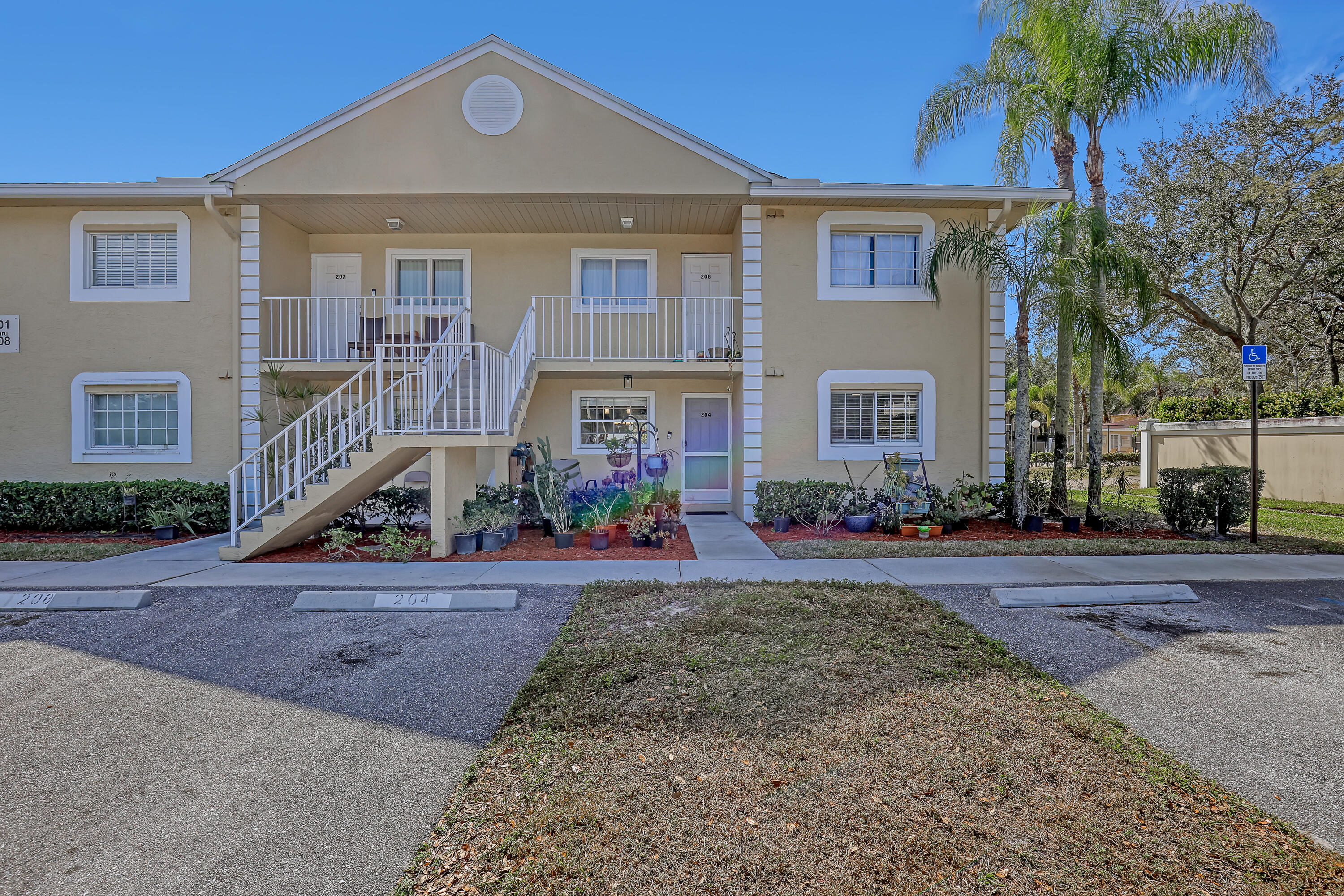 204 Palm Beach Trace #204, Royal Palm Beach FL 33411