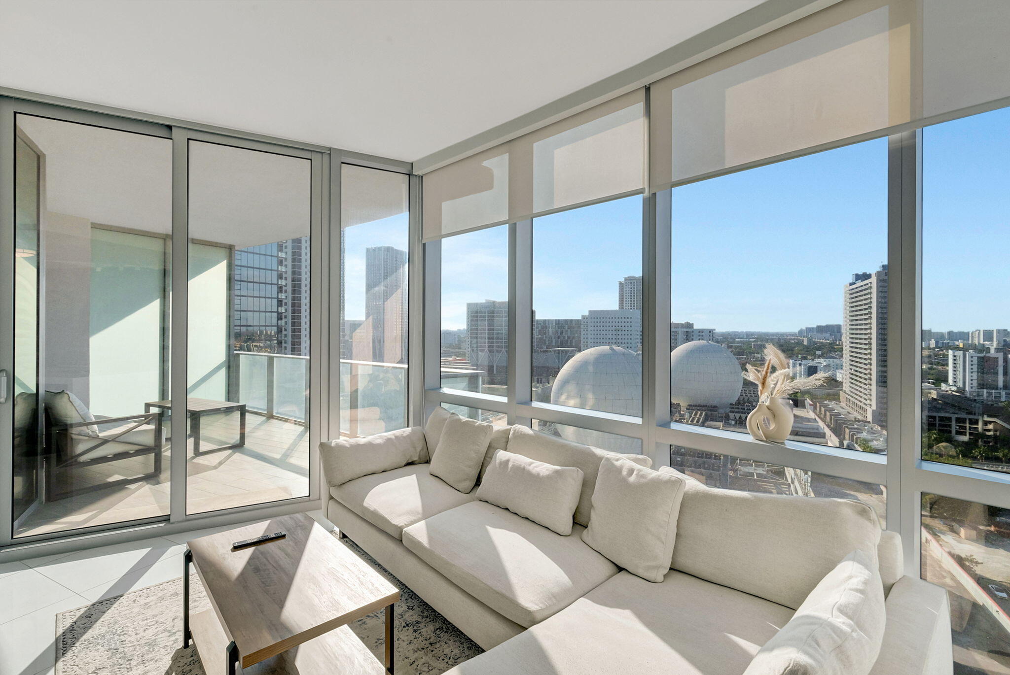 851 NE 1st #1604, Miami FL 33132