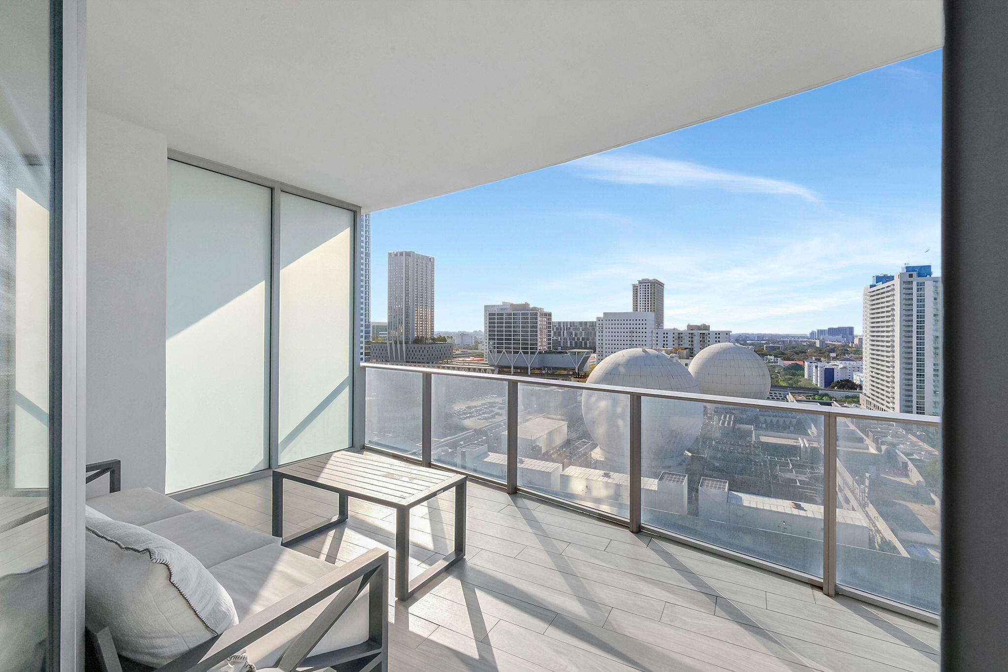 851 NE 1st #1604, Miami FL 33132