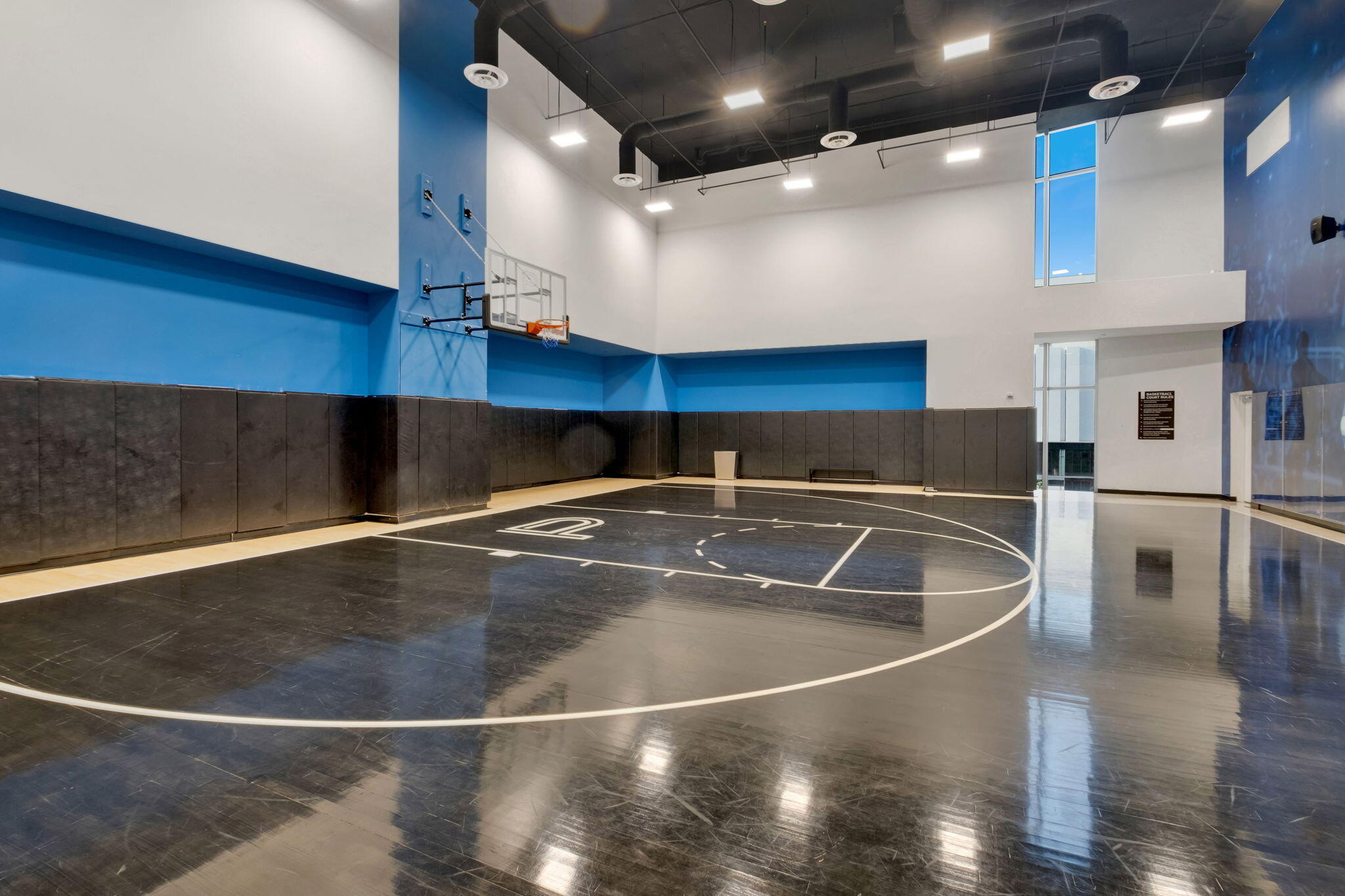 851 NE 1st #1604, Miami FL 33132