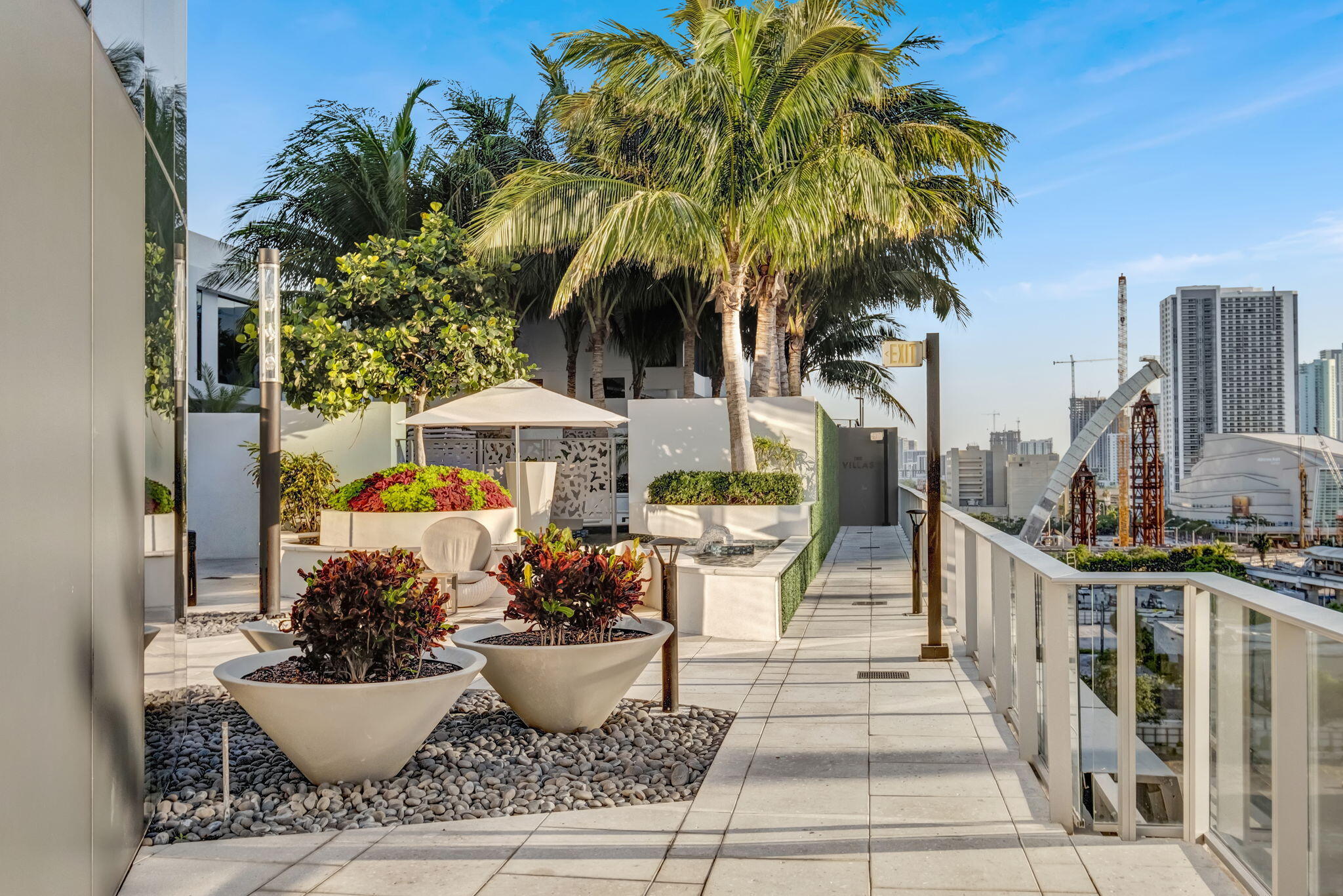 851 NE 1st #1604, Miami FL 33132
