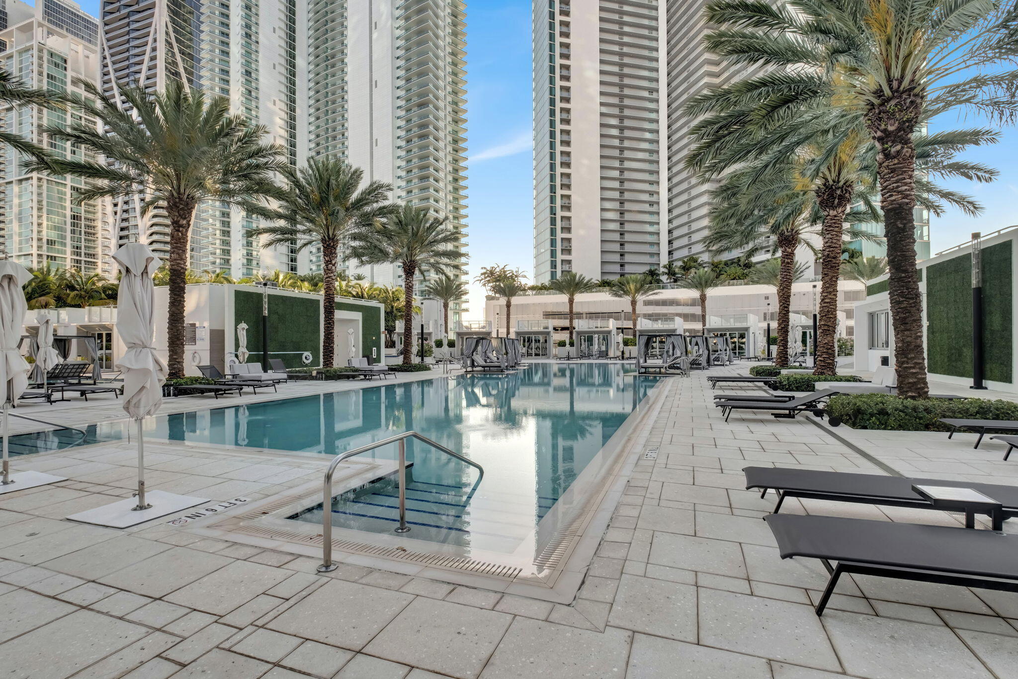 851 NE 1st #1604, Miami FL 33132