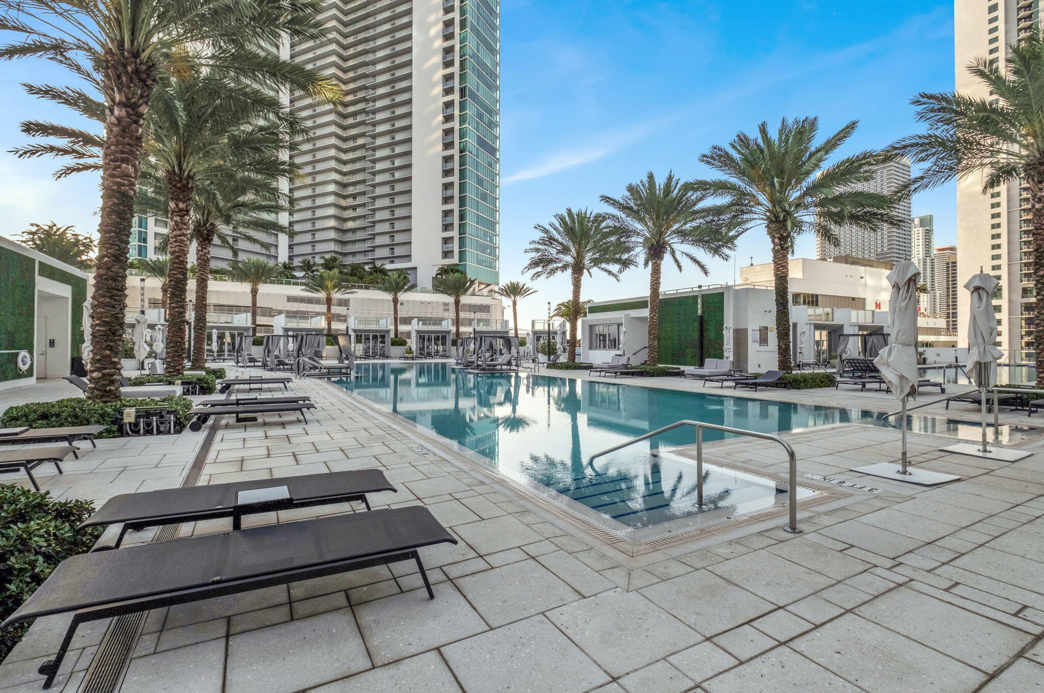 851 NE 1st #1604, Miami FL 33132