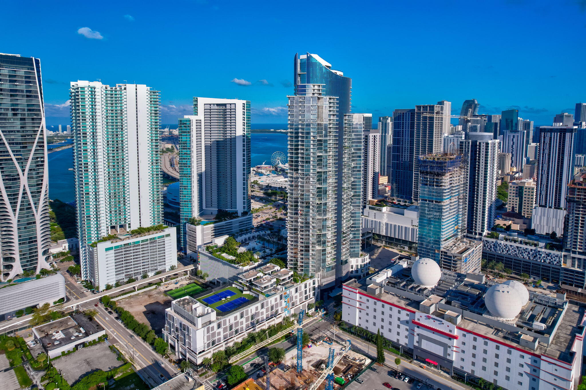 851 NE 1st #1604, Miami FL 33132