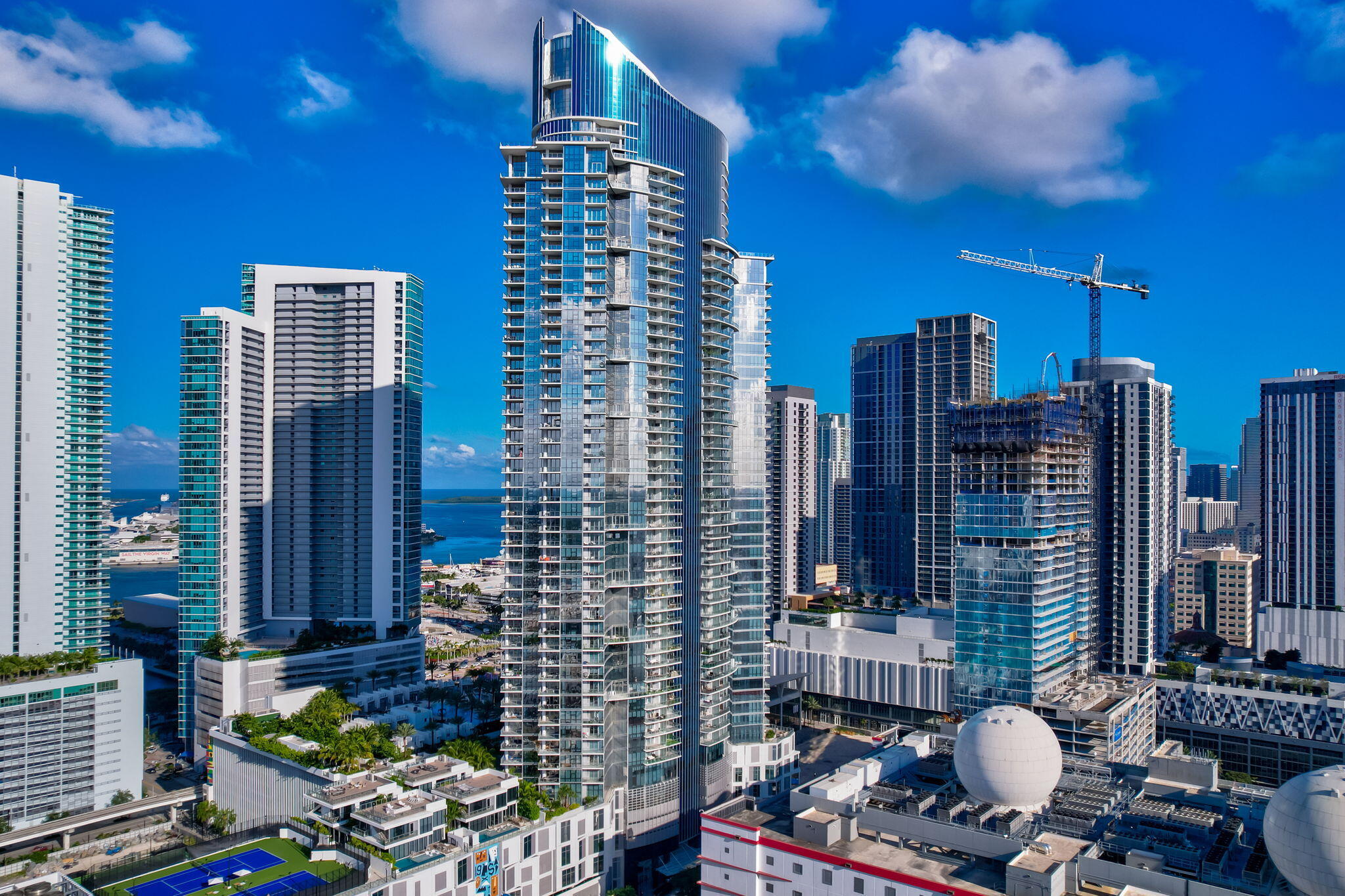 851 NE 1st #1604, Miami FL 33132