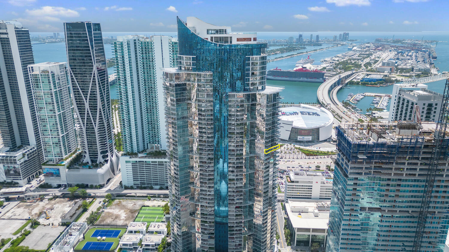 851 NE 1st #3512, Miami FL 33132
