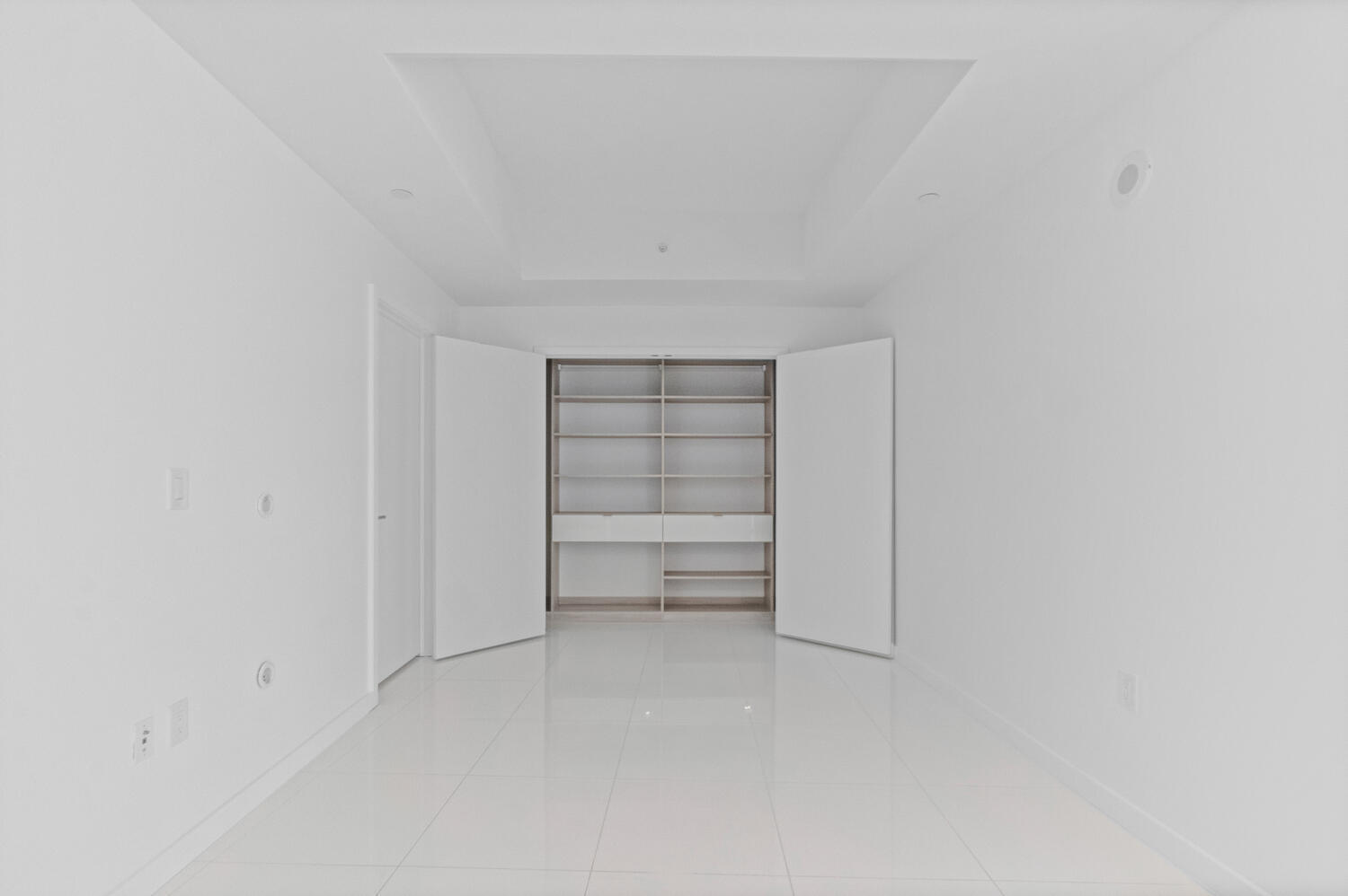 851 NE 1st #3512, Miami FL 33132