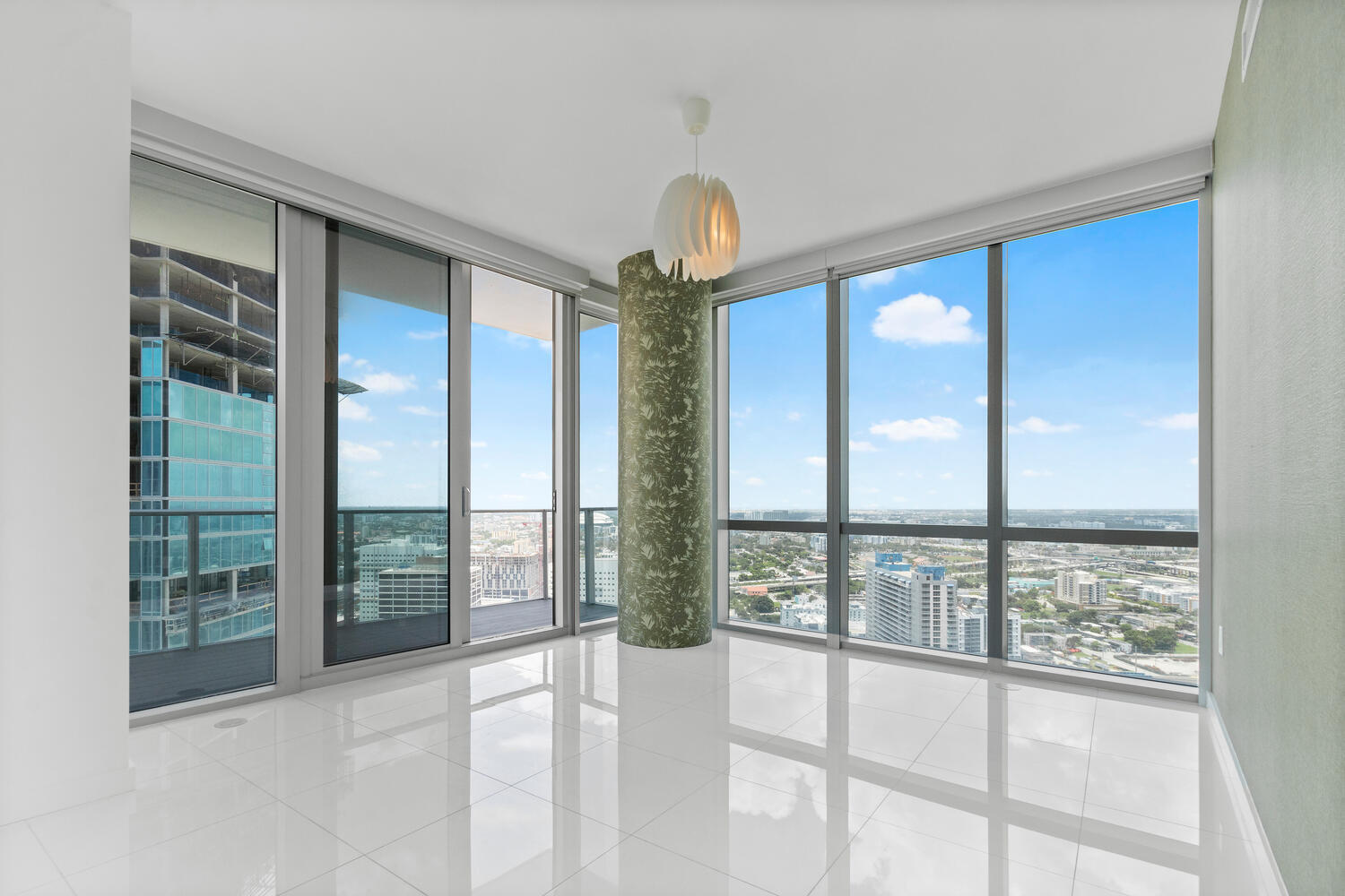 851 NE 1st #3512, Miami FL 33132