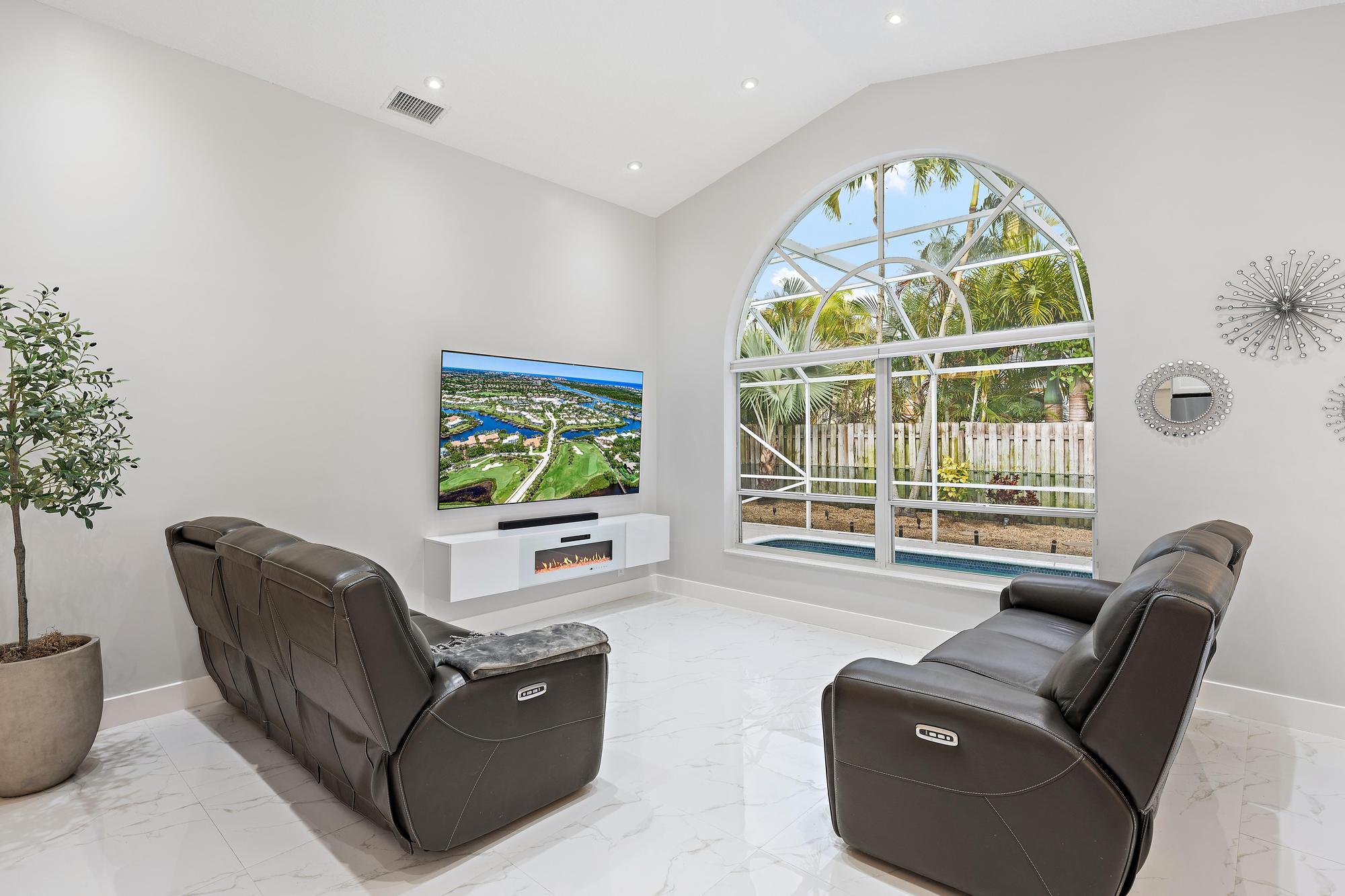 1077 Siena Oaks, Palm Beach Gardens FL 33410