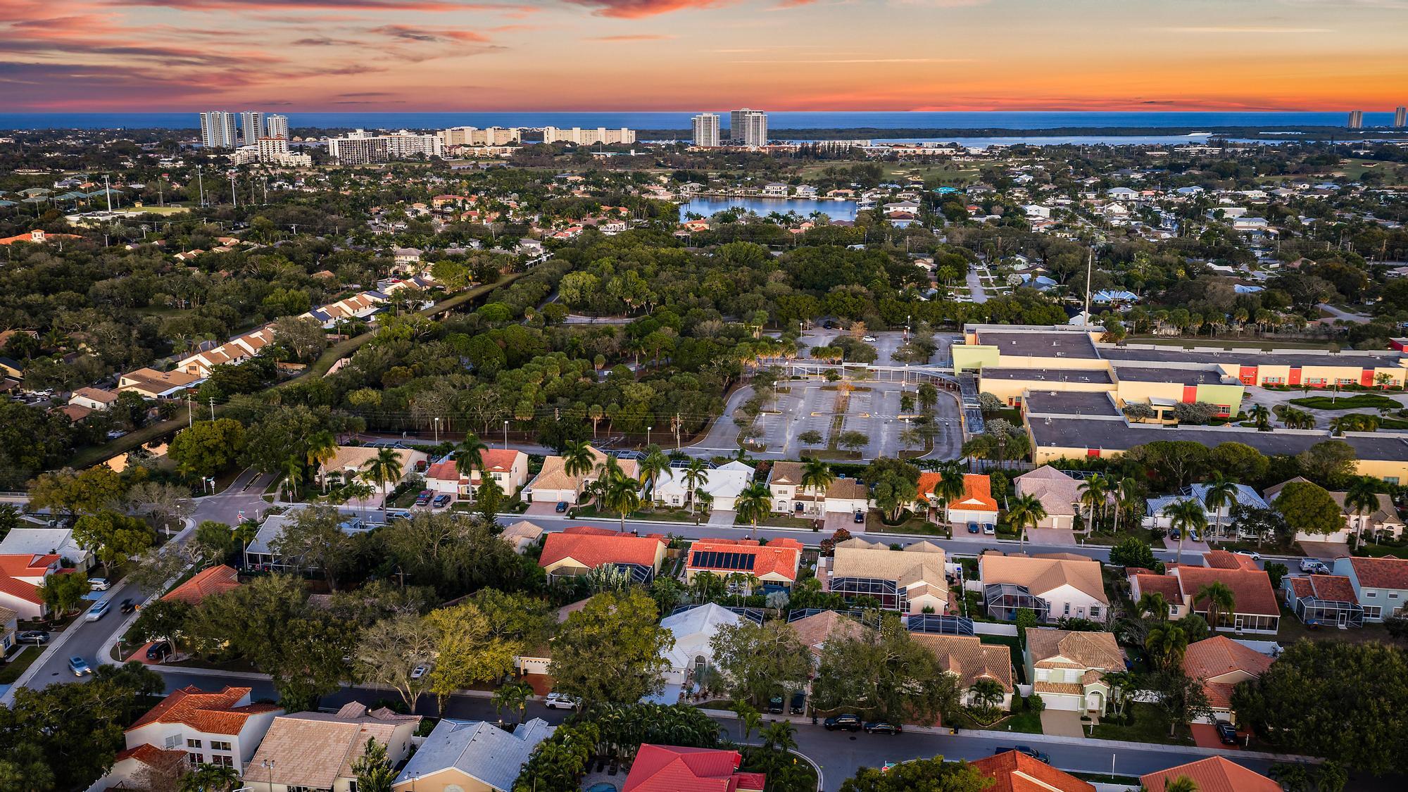 1077 Siena Oaks, Palm Beach Gardens FL 33410