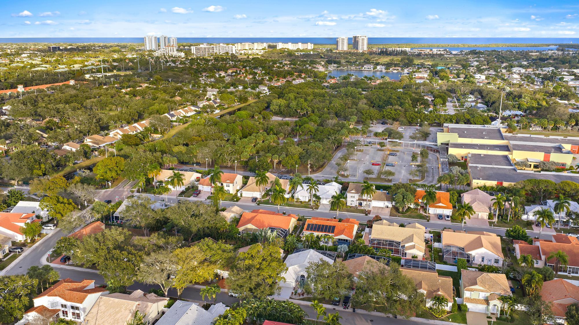 1077 Siena Oaks, Palm Beach Gardens FL 33410