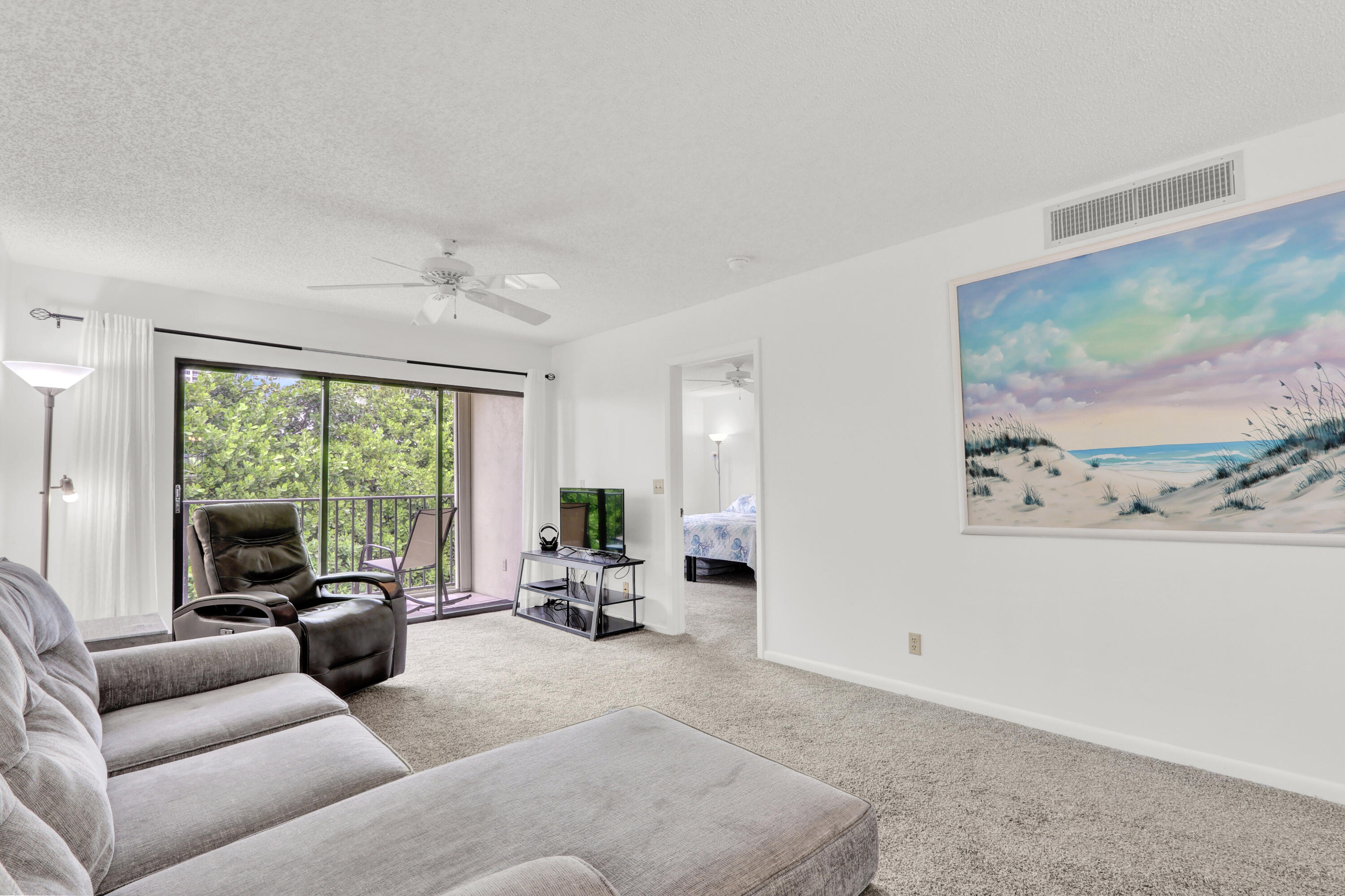 115 Bamboo #205, Palm Beach Shores FL 33404