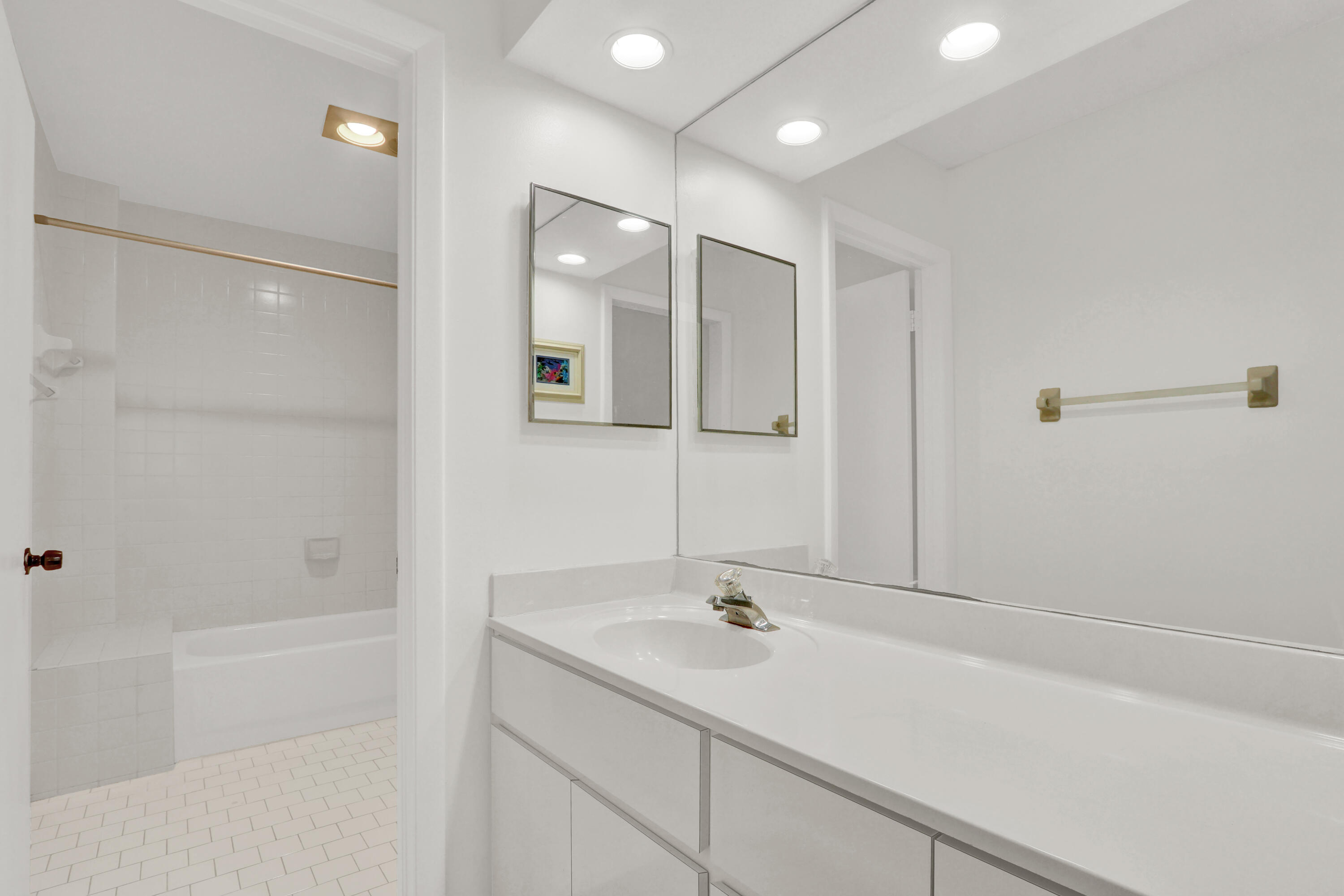 115 Bamboo #205, Palm Beach Shores FL 33404