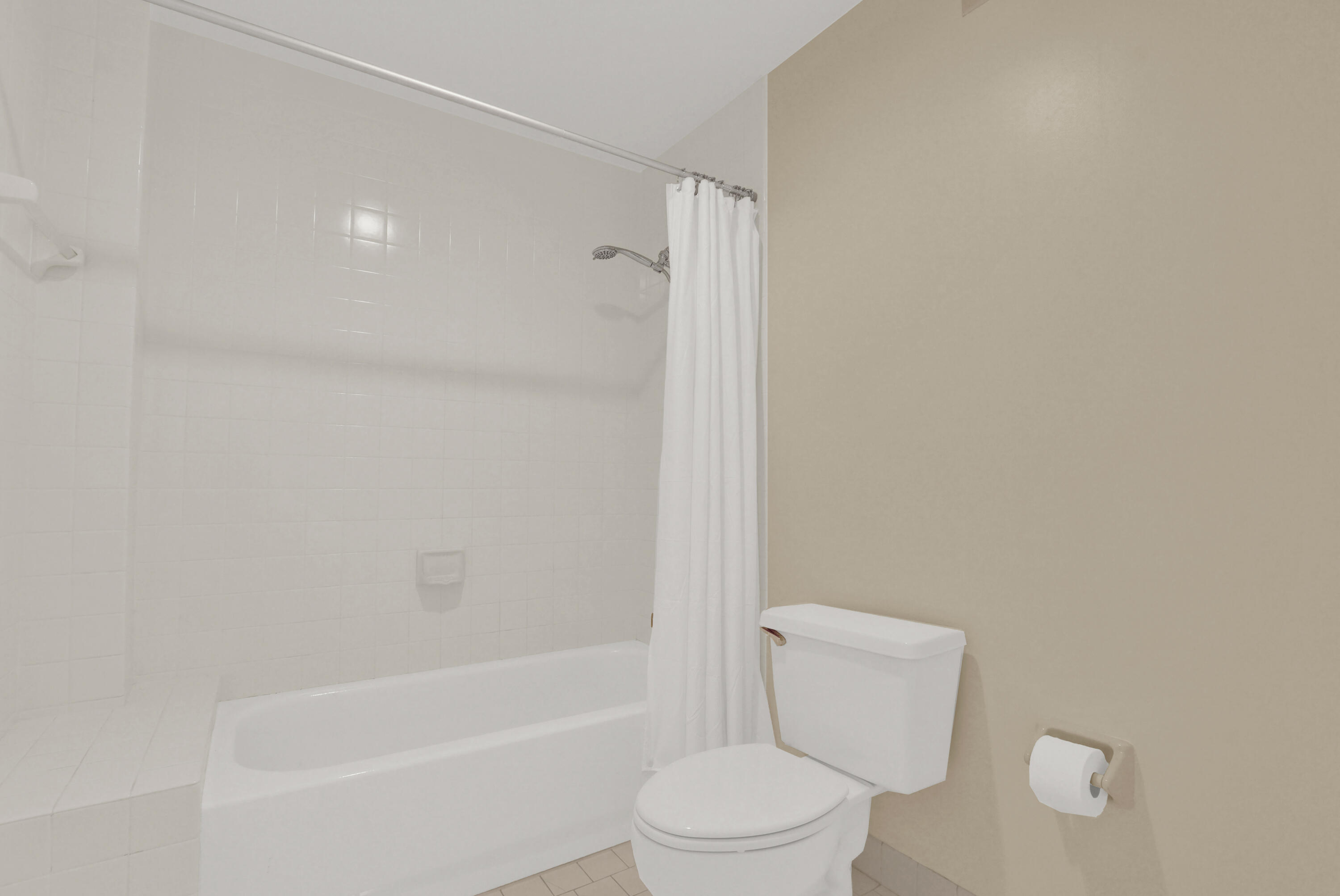 115 Bamboo #205, Palm Beach Shores FL 33404