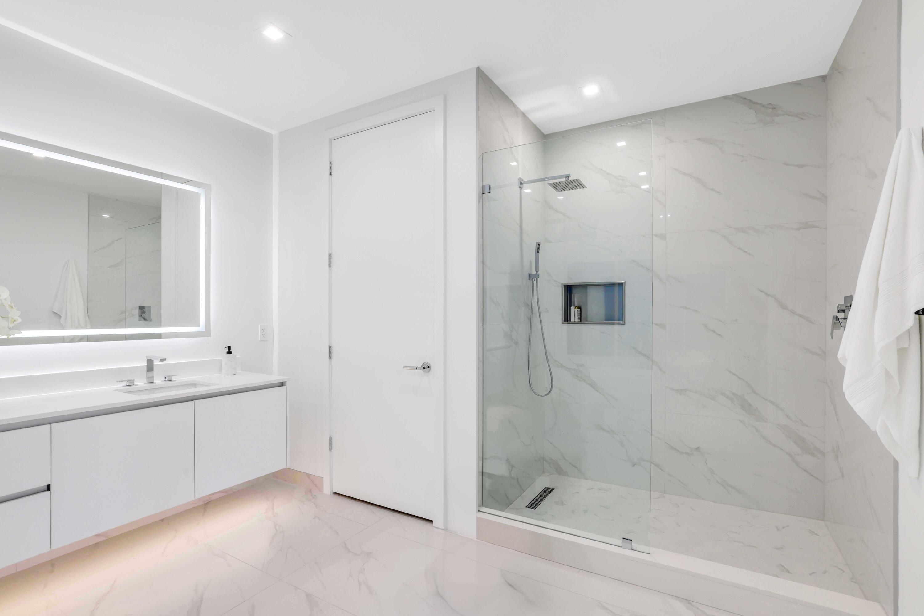 220 Lake Shore #2112, Lake Park FL 33403