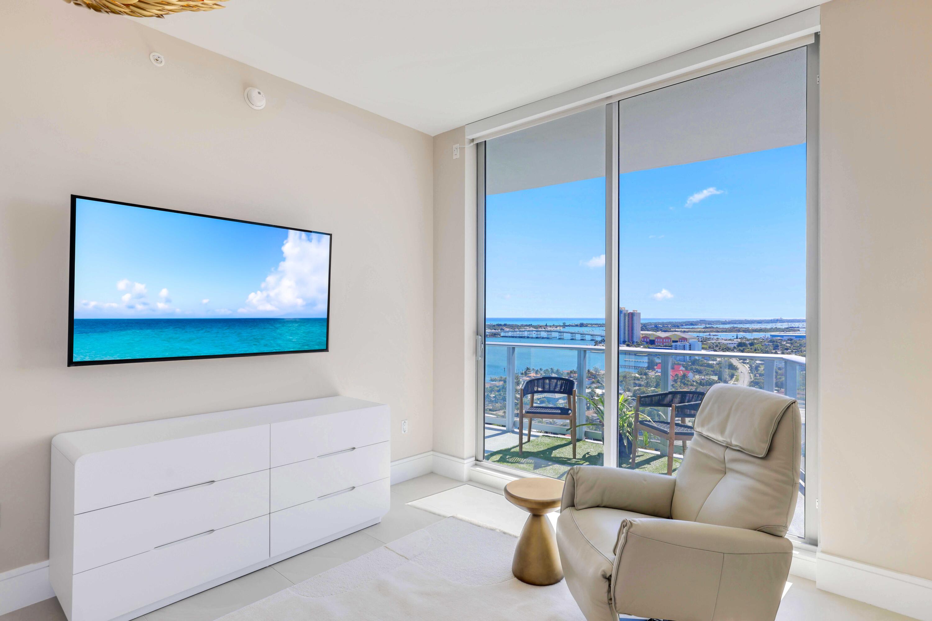 220 Lake Shore #2112, Lake Park FL 33403