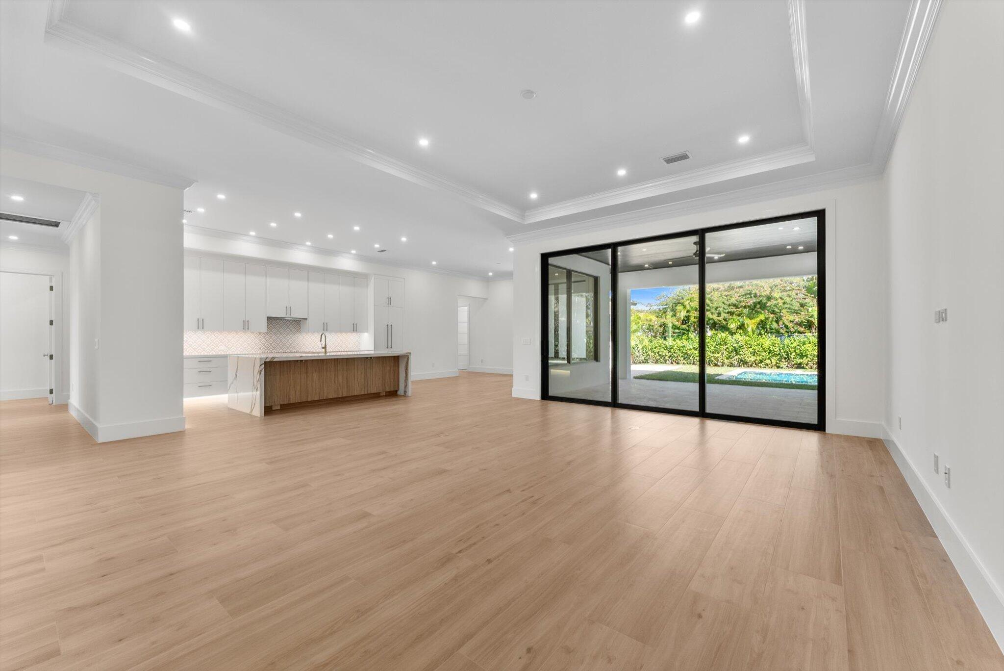 715 Mission Hill, Boynton Beach FL 33435