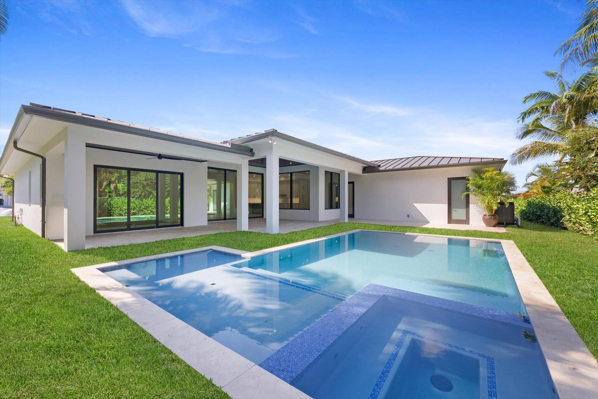 715 Mission Hill, Boynton Beach FL 33435