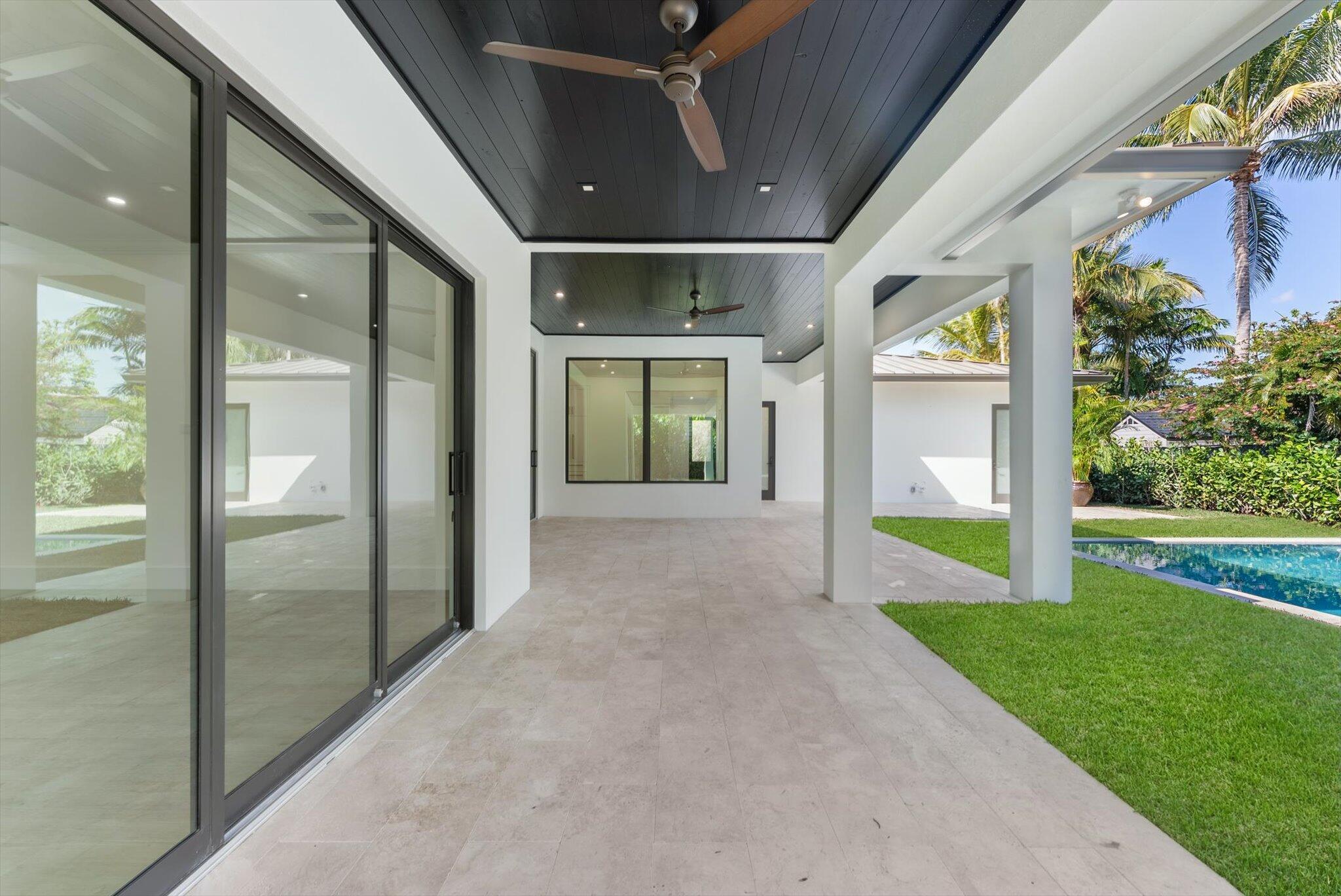 715 Mission Hill, Boynton Beach FL 33435