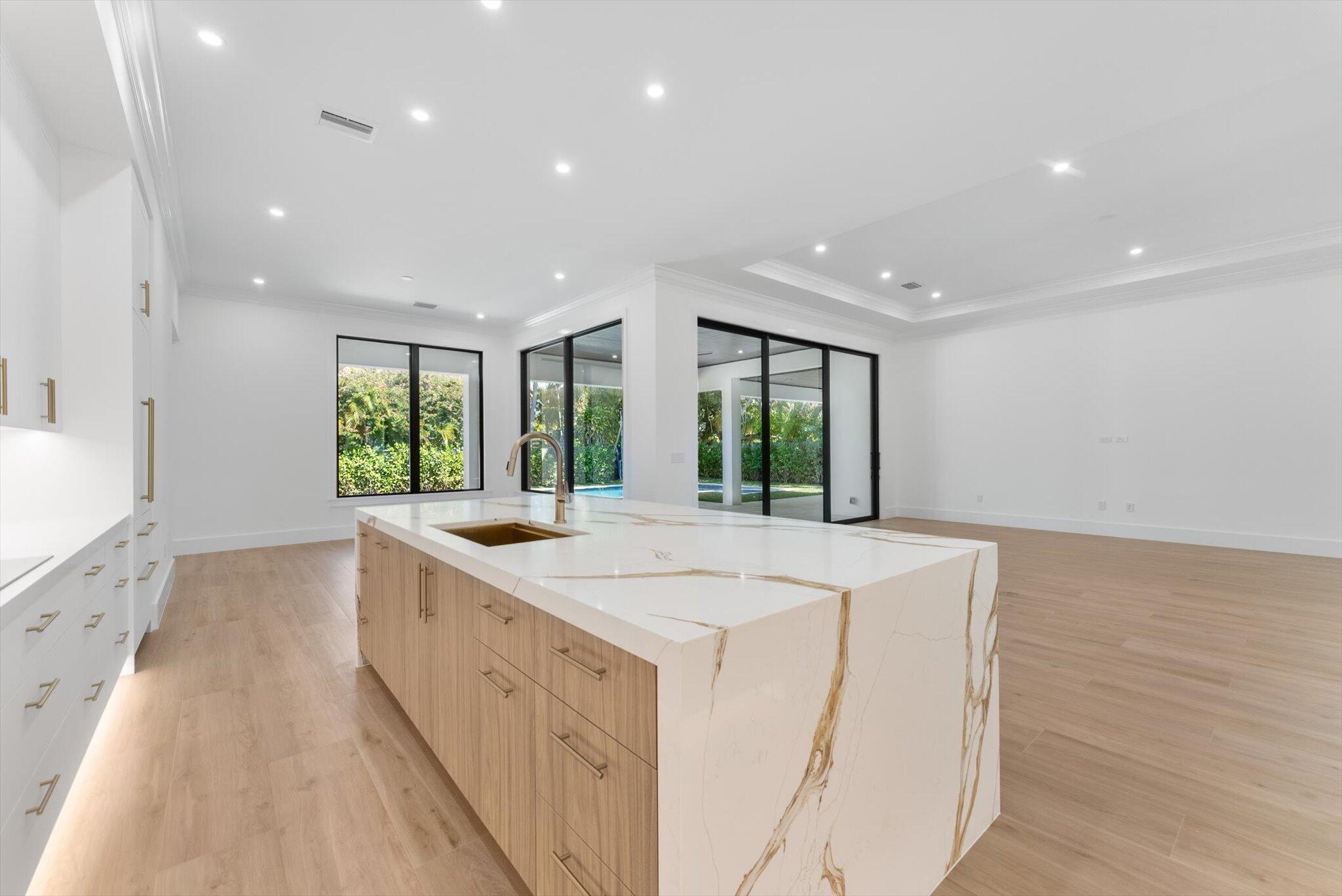 715 Mission Hill, Boynton Beach FL 33435