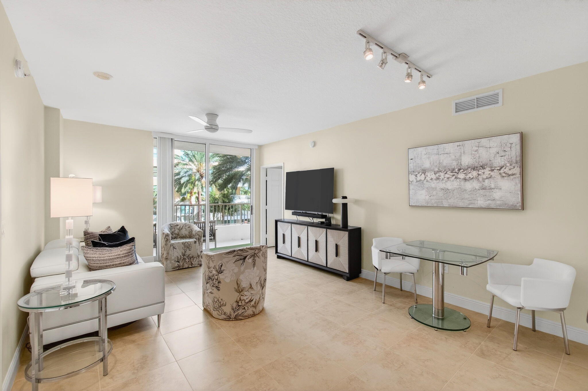 625 Casa Loma #403, Boynton Beach FL 33435