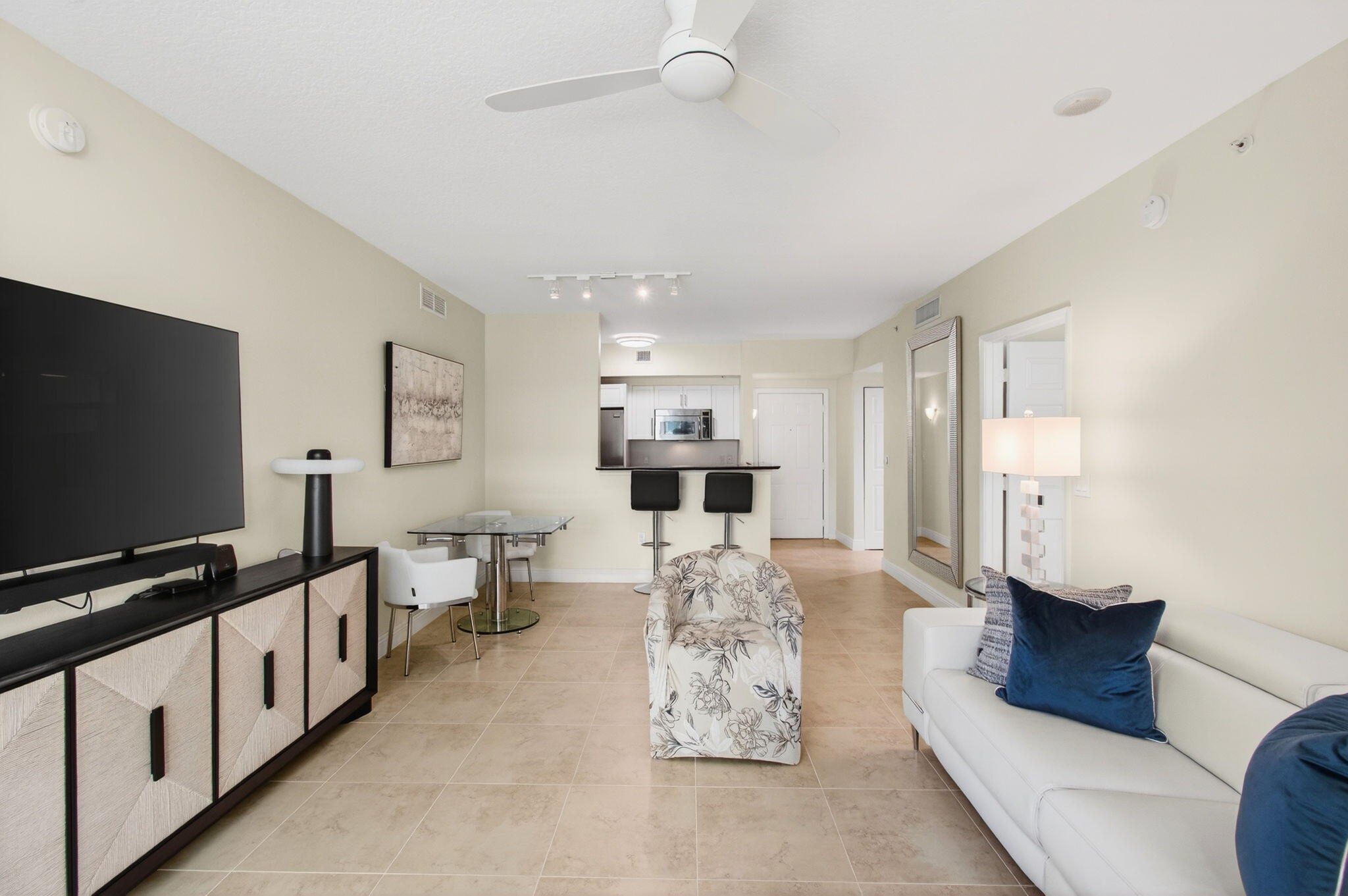 625 Casa Loma #403, Boynton Beach FL 33435