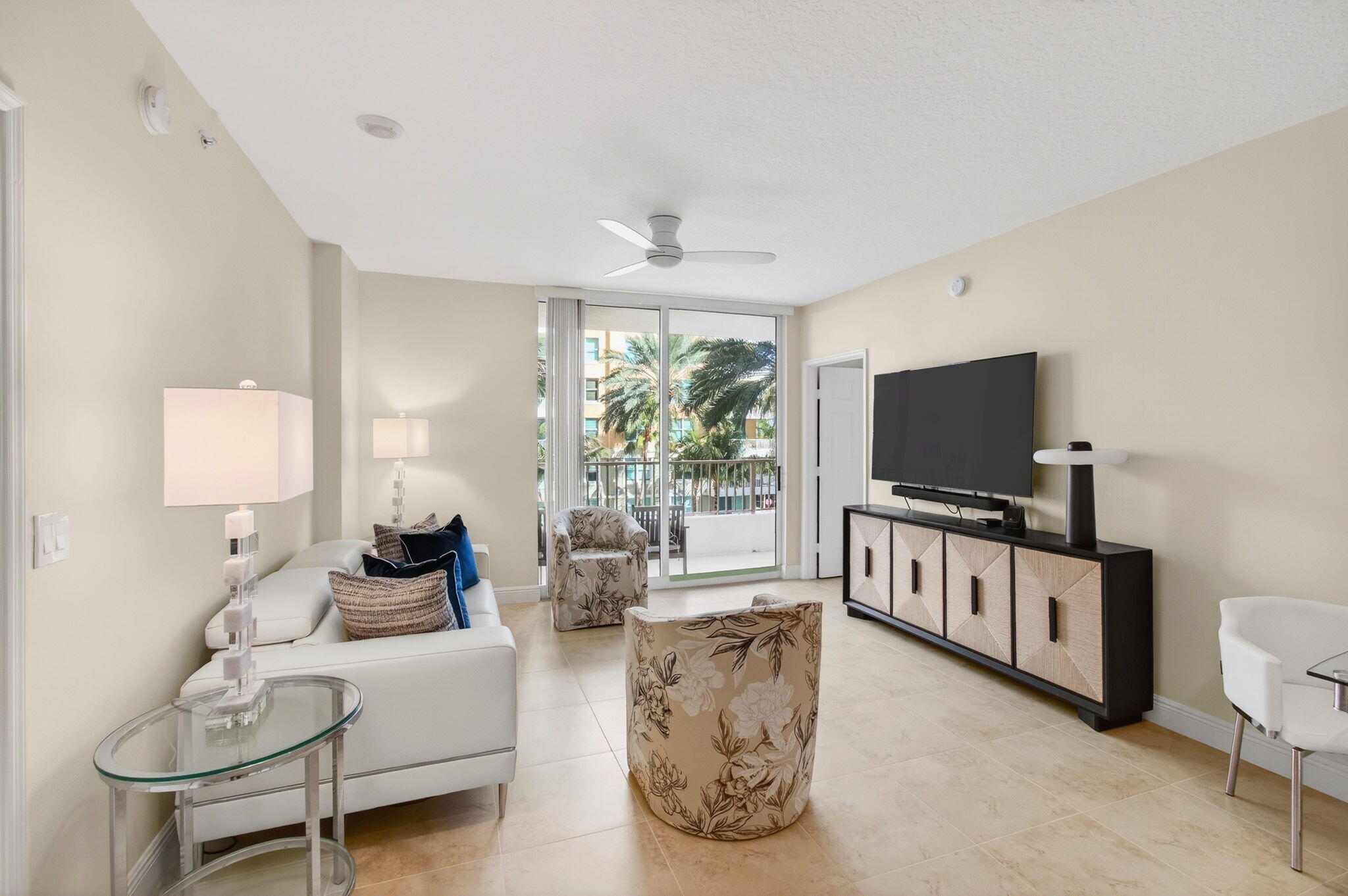 625 Casa Loma #403, Boynton Beach FL 33435