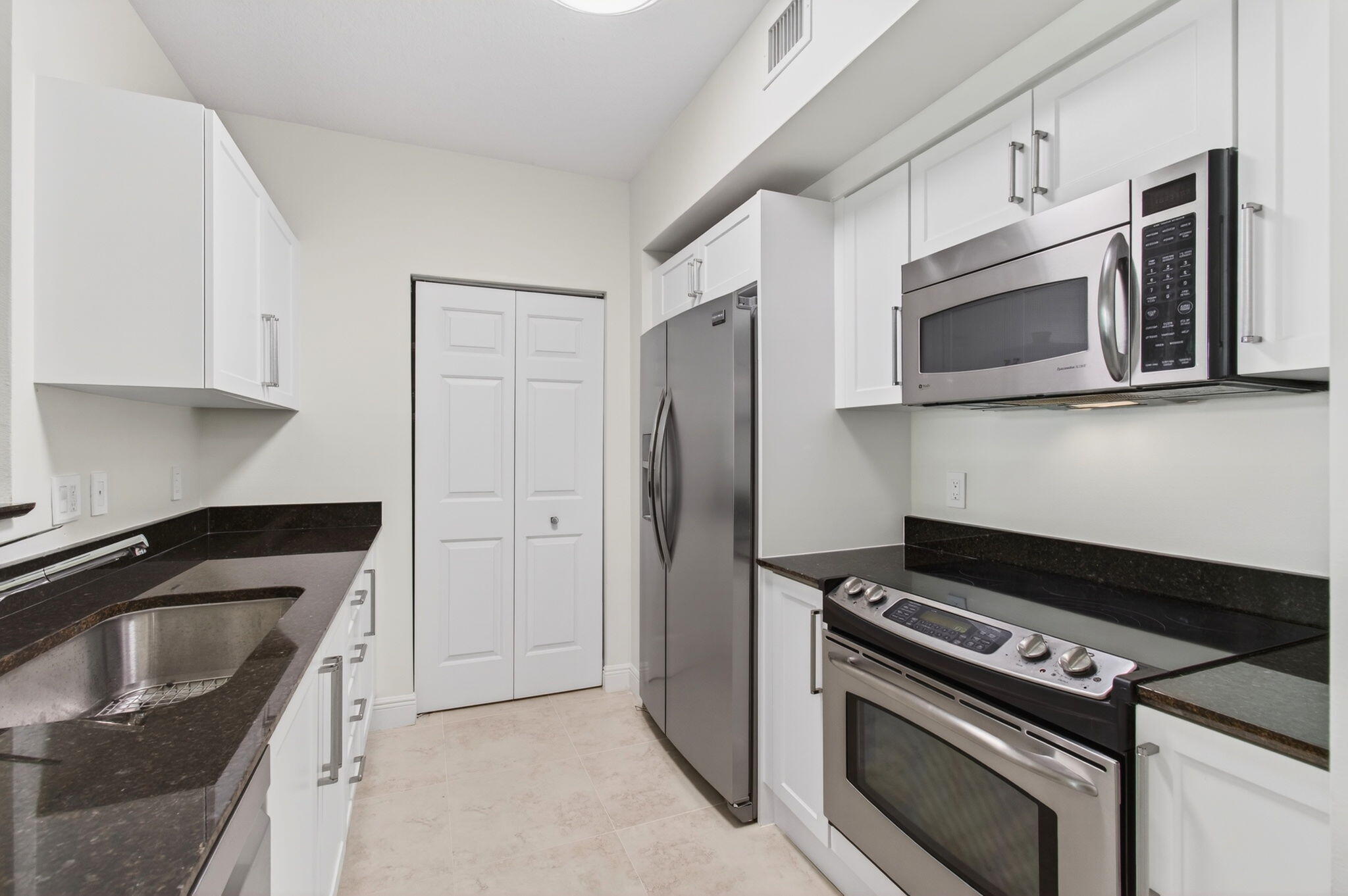 625 Casa Loma #403, Boynton Beach FL 33435