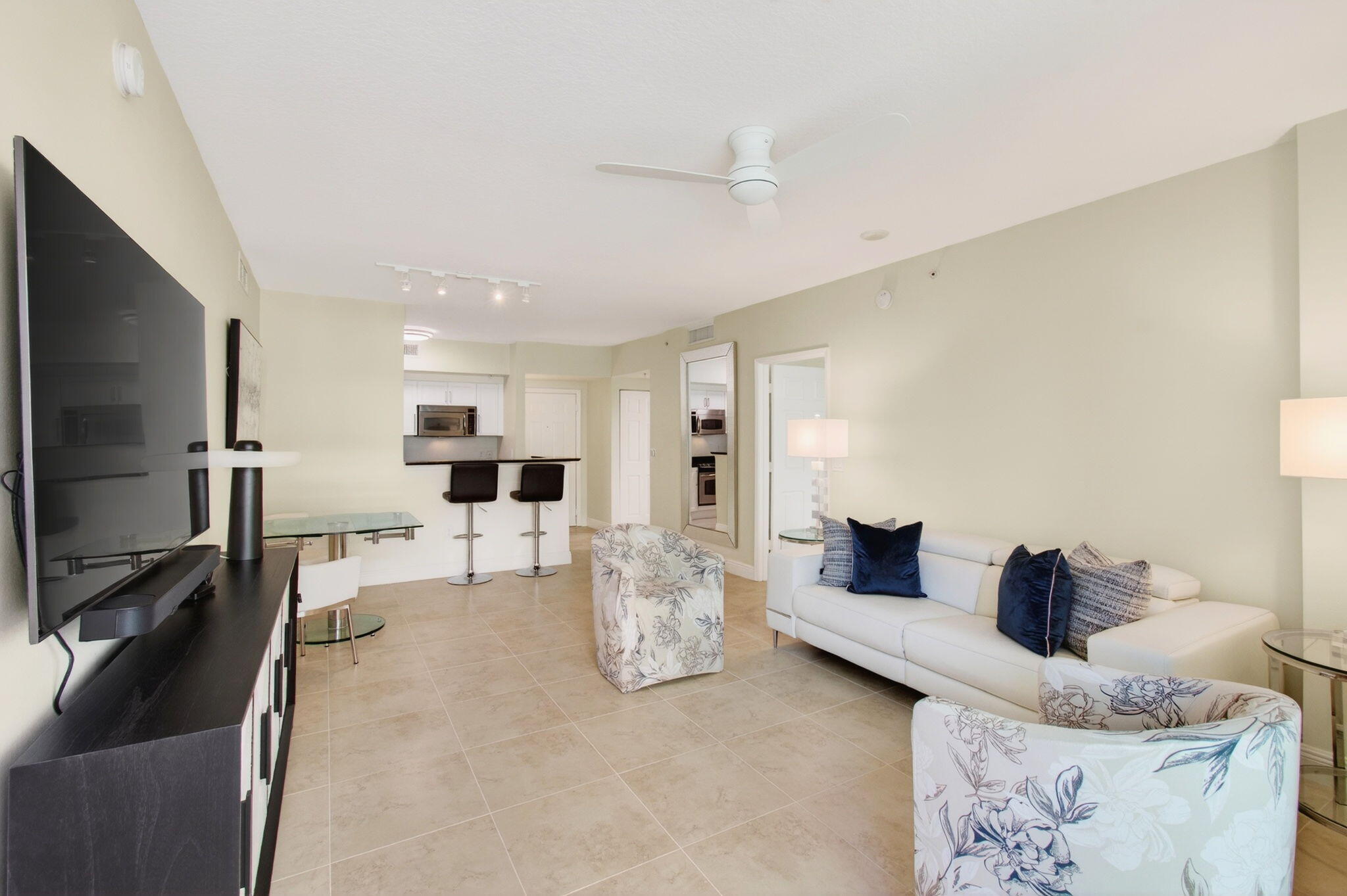 625 Casa Loma #403, Boynton Beach FL 33435