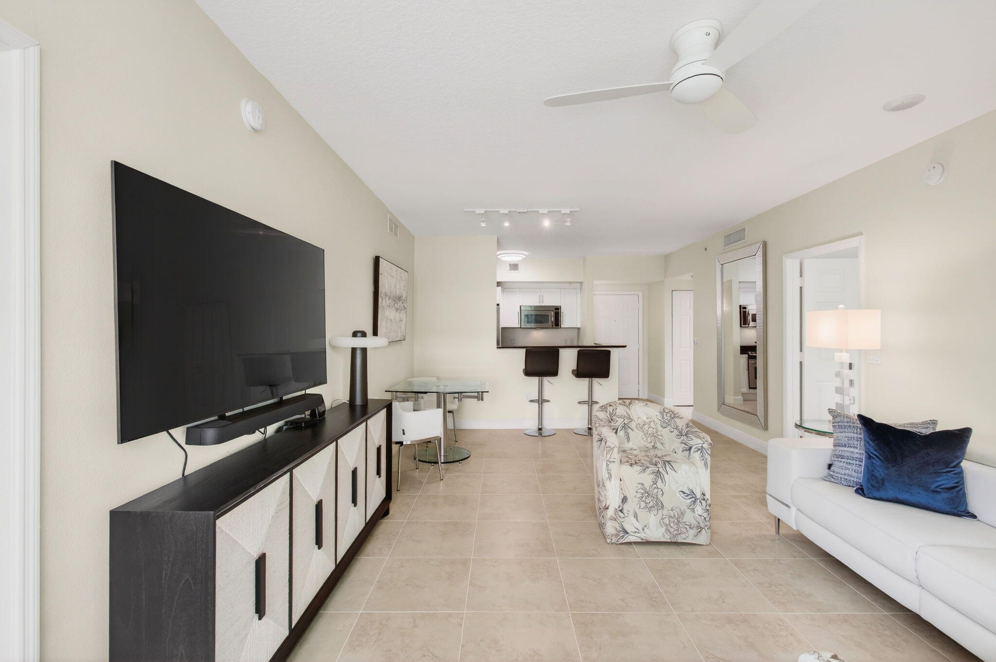 625 Casa Loma #403, Boynton Beach FL 33435