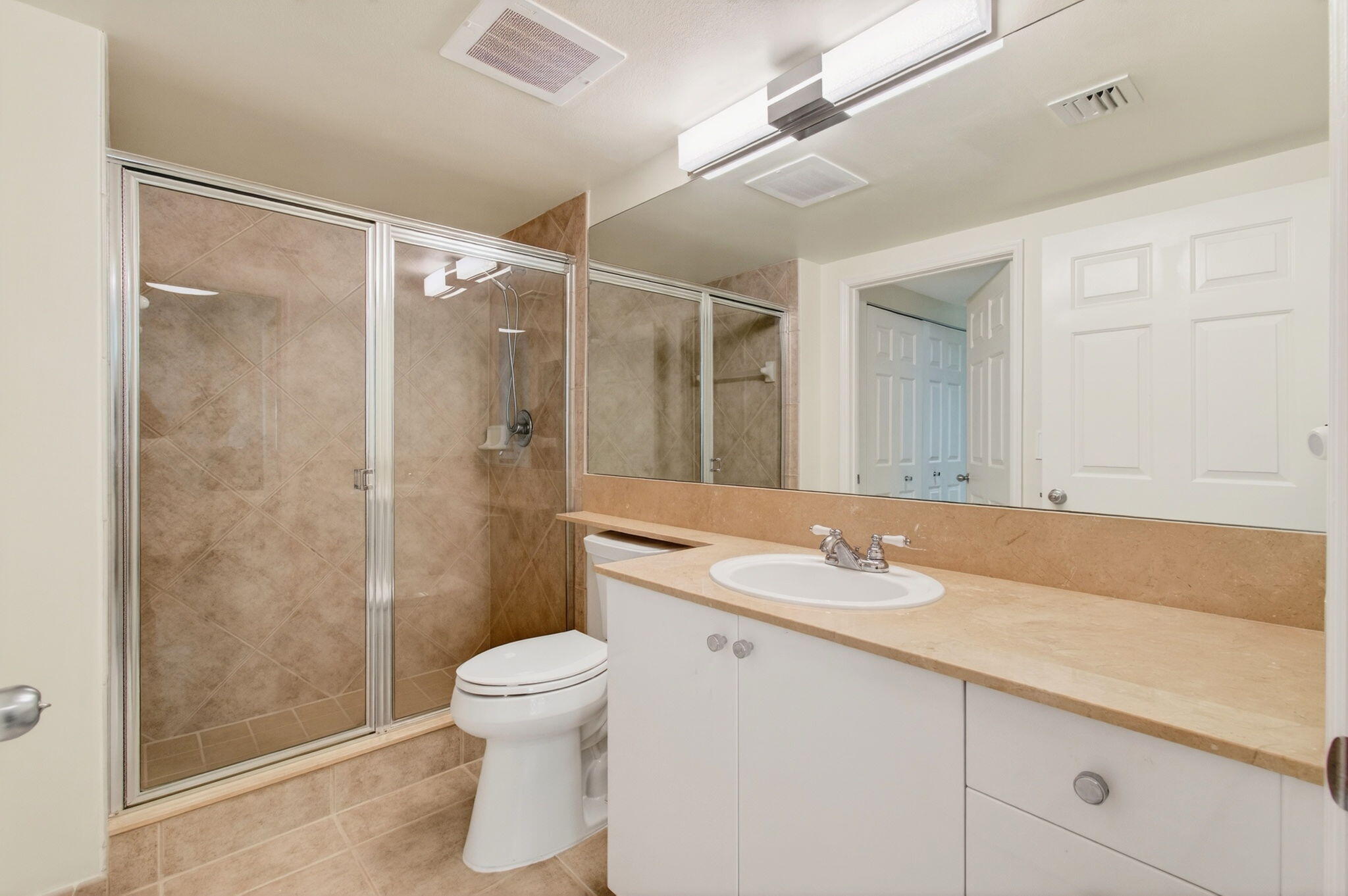 625 Casa Loma #403, Boynton Beach FL 33435
