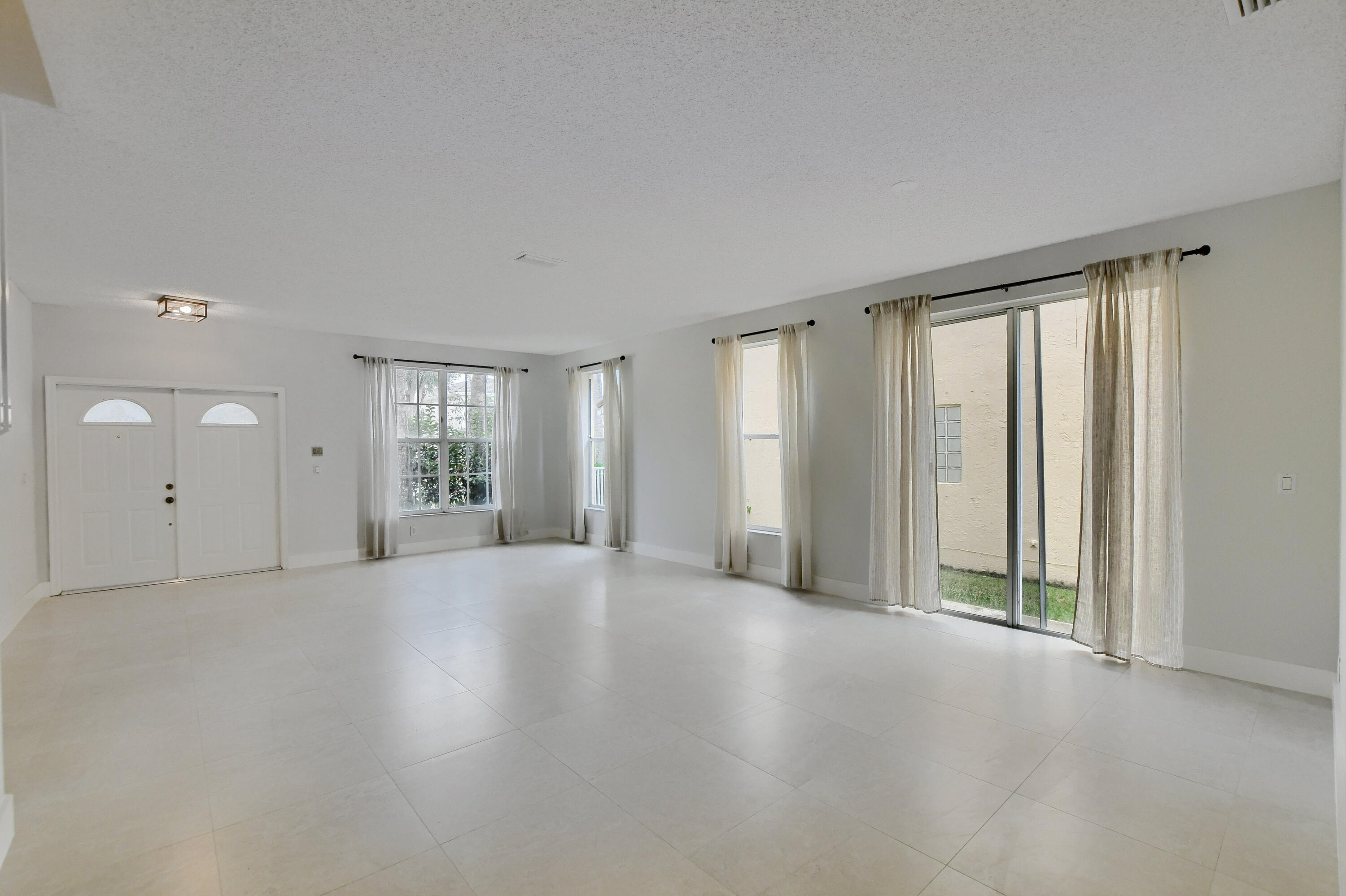 18165 Blue Lake, Boca Raton FL 33498