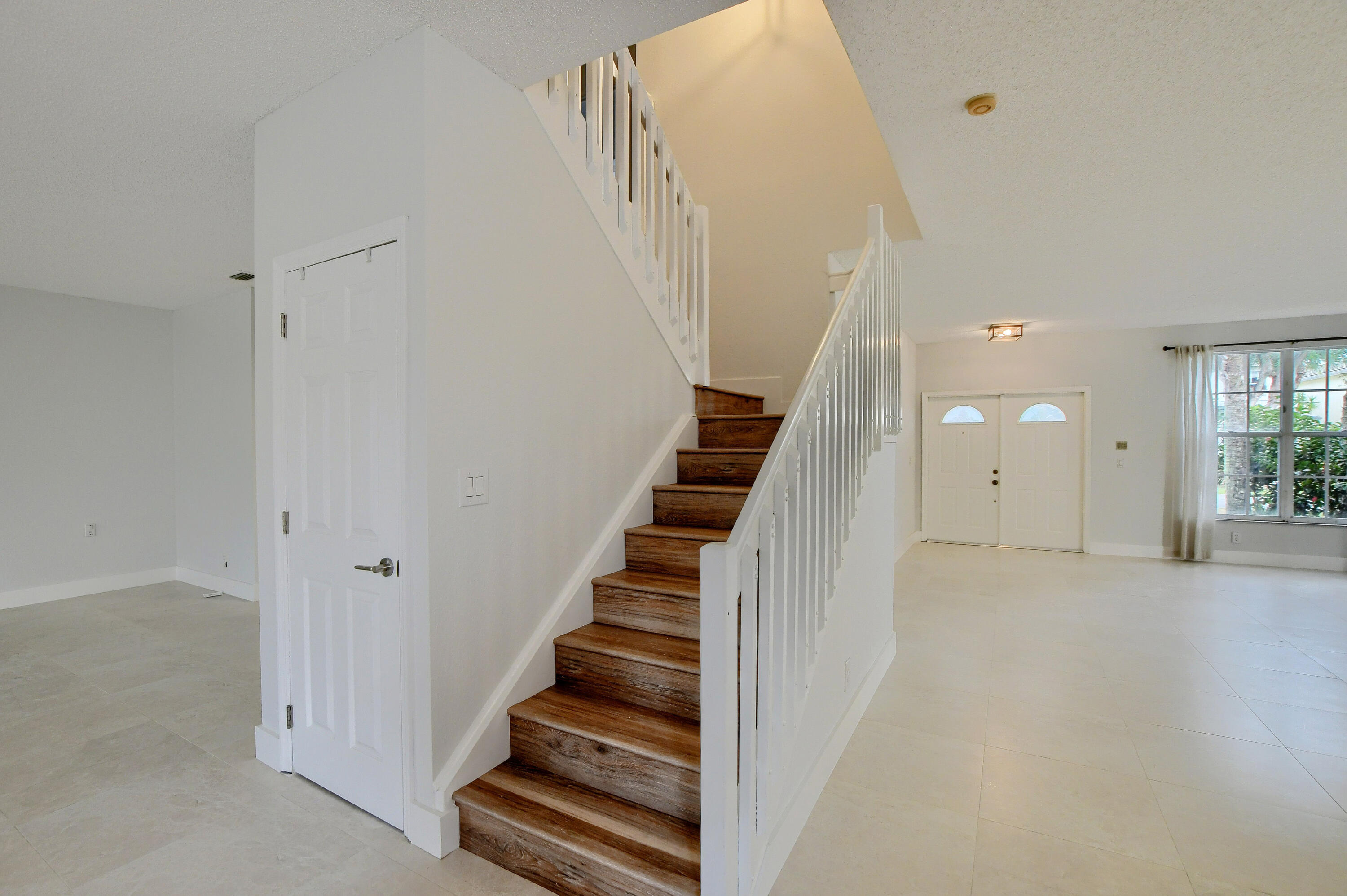18165 Blue Lake, Boca Raton FL 33498