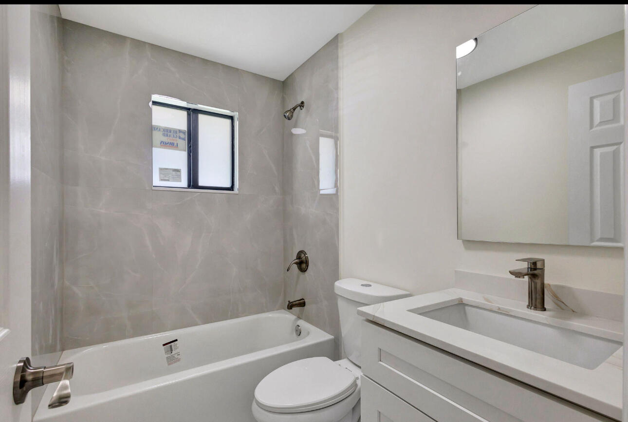 2016 Avenue, Riviera Beach FL 33404