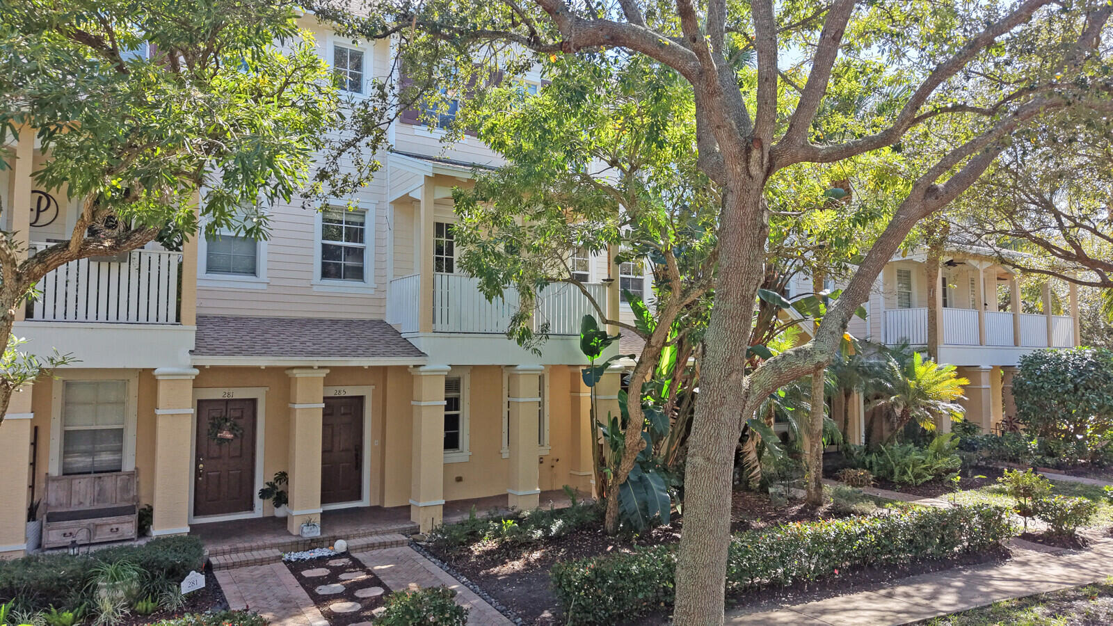 285 E Bay Cedar, Jupiter FL 33458