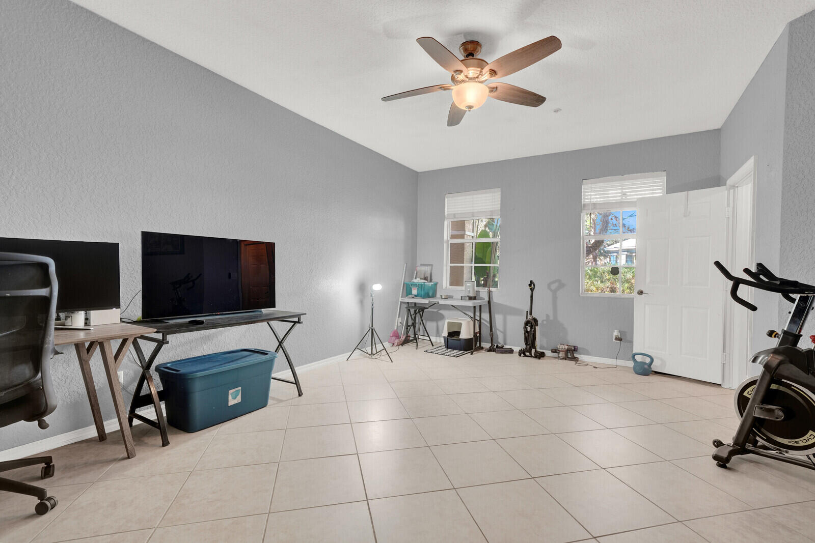 285 E Bay Cedar, Jupiter FL 33458