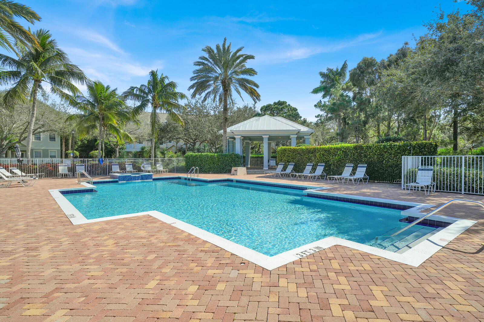 285 E Bay Cedar, Jupiter FL 33458