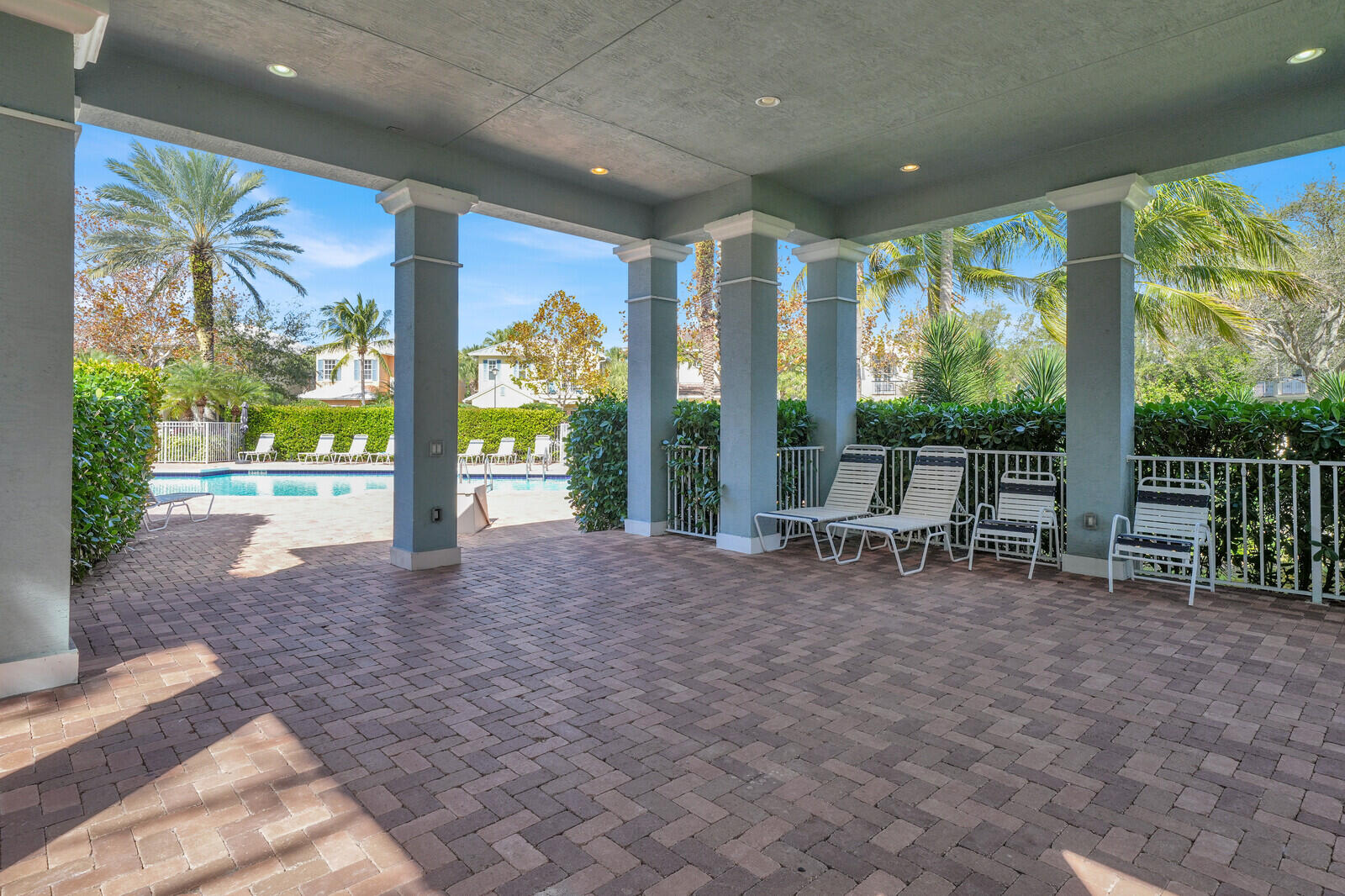 285 E Bay Cedar, Jupiter FL 33458