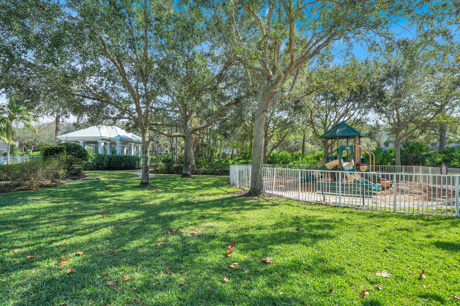 285 E Bay Cedar, Jupiter FL 33458