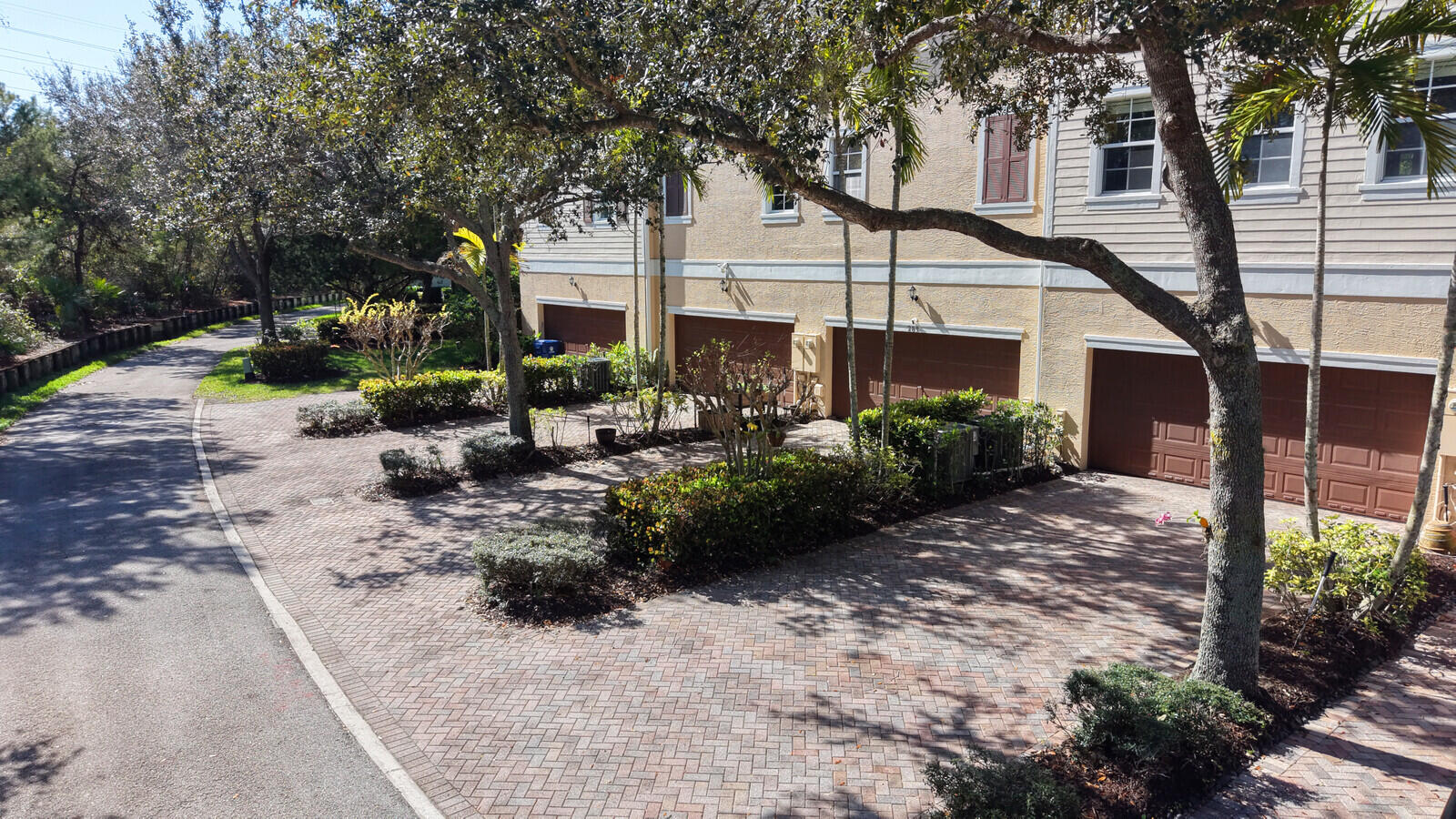285 E Bay Cedar, Jupiter FL 33458